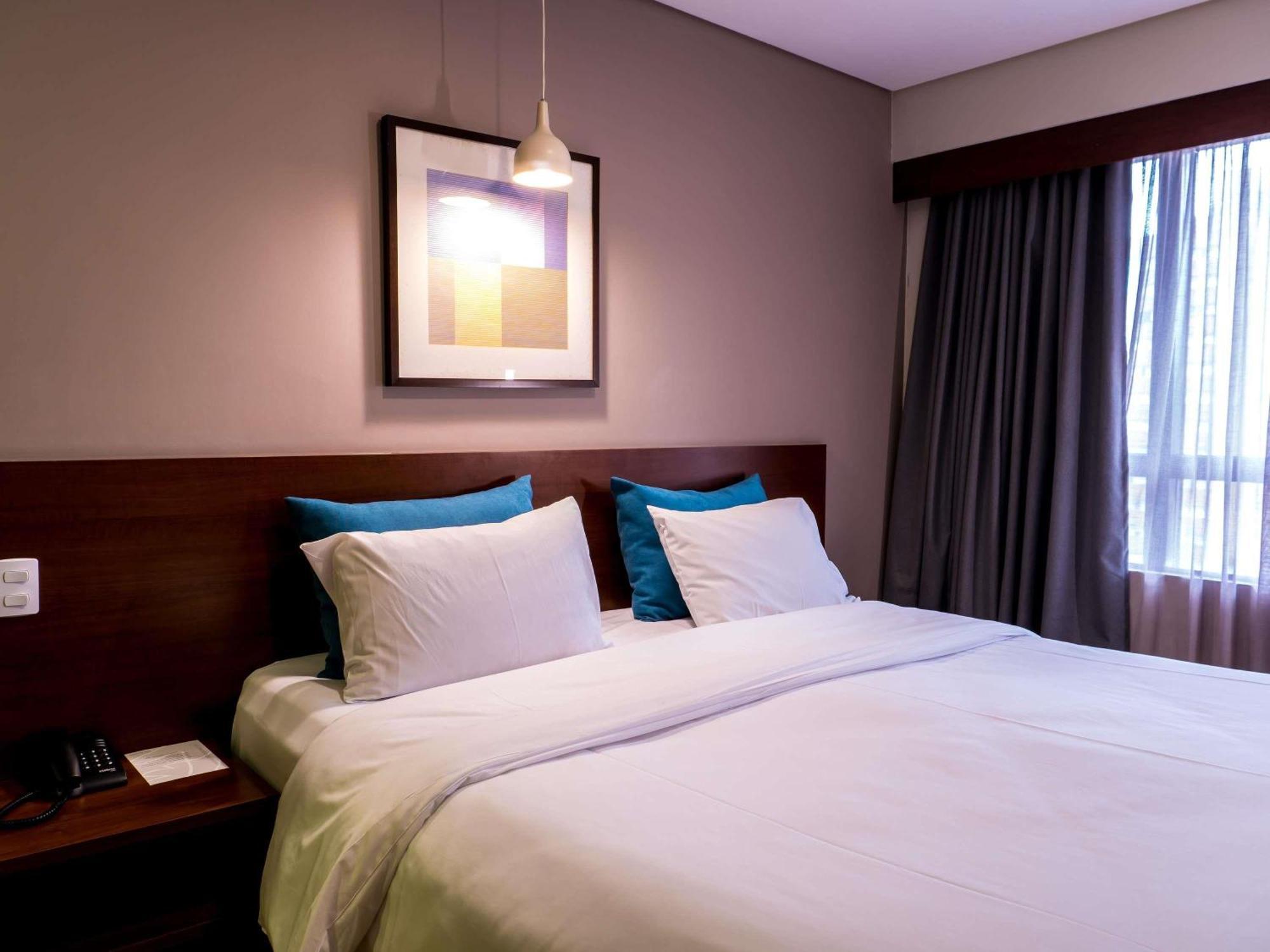 Adapted Superior Room One Double Bed Sofa Bed