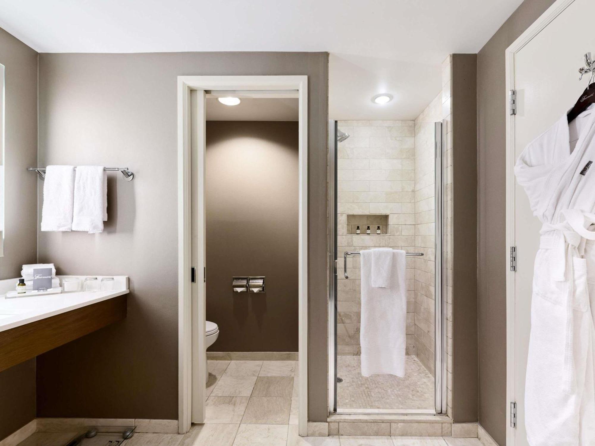 Fairmont Double Room Two Double Beds Roll Shower Mobility Accessible