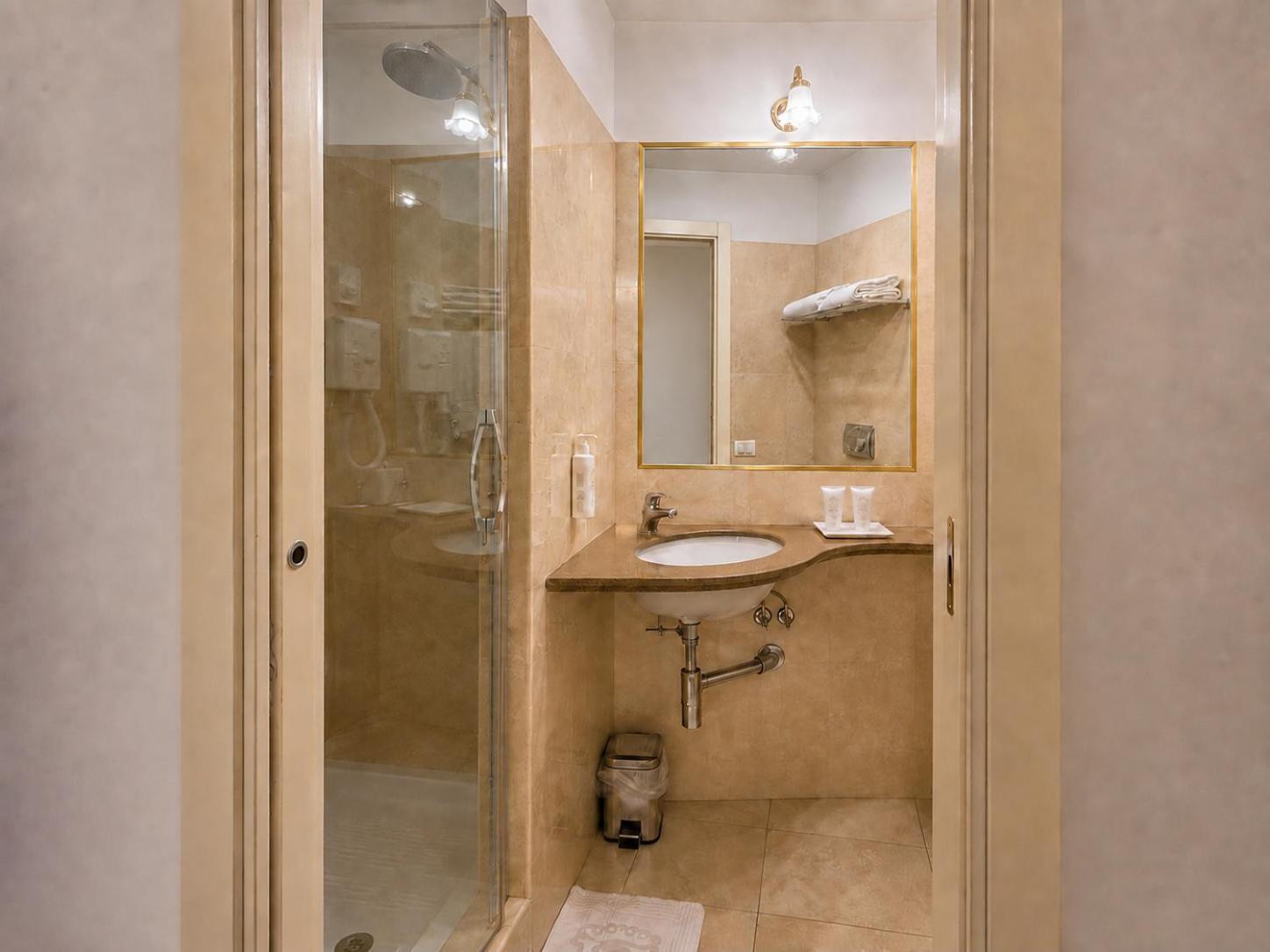 Standard Double or Twin Room Internal View