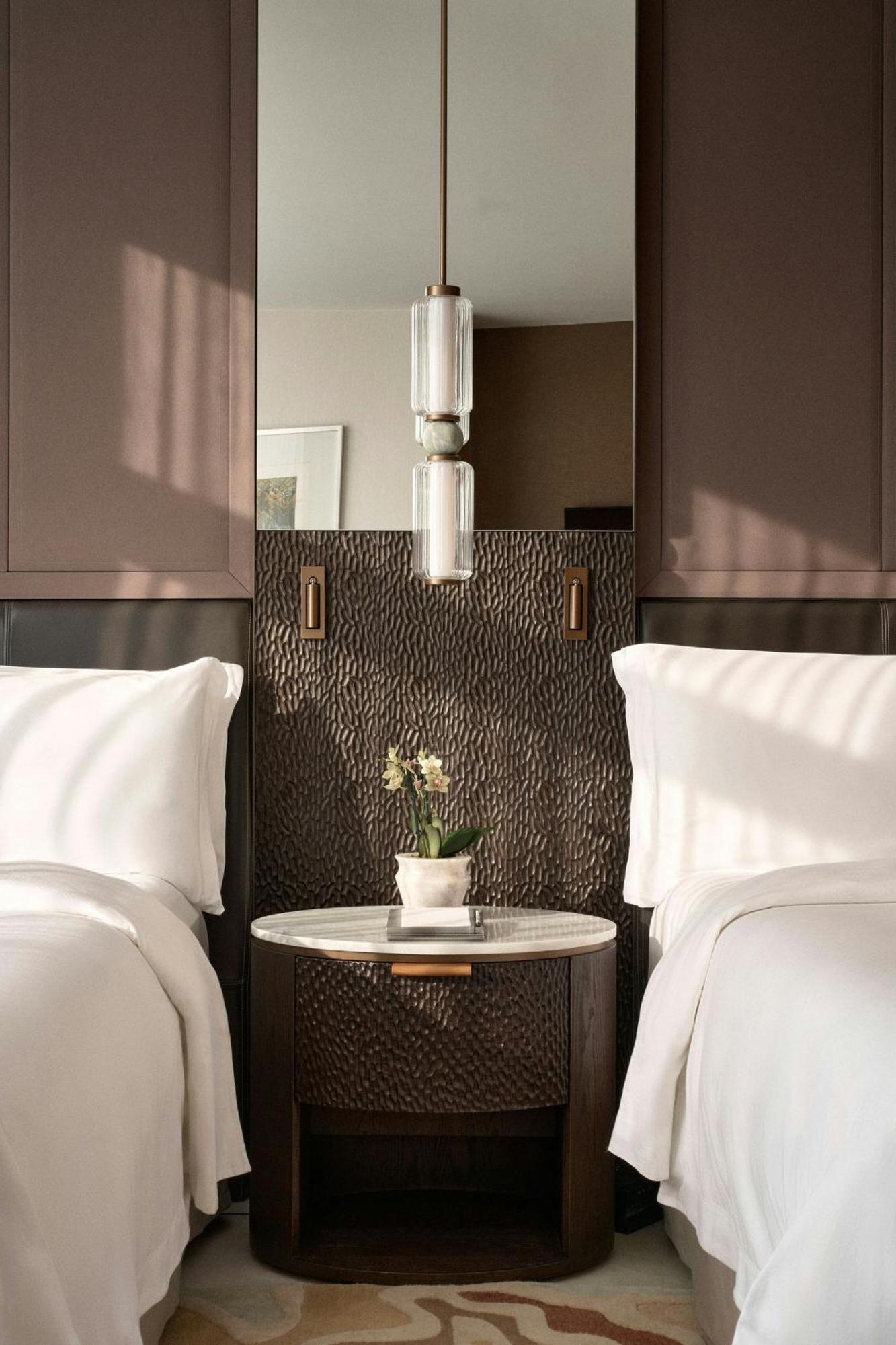 Deluxe Butler Service Guest room 2 Queen
