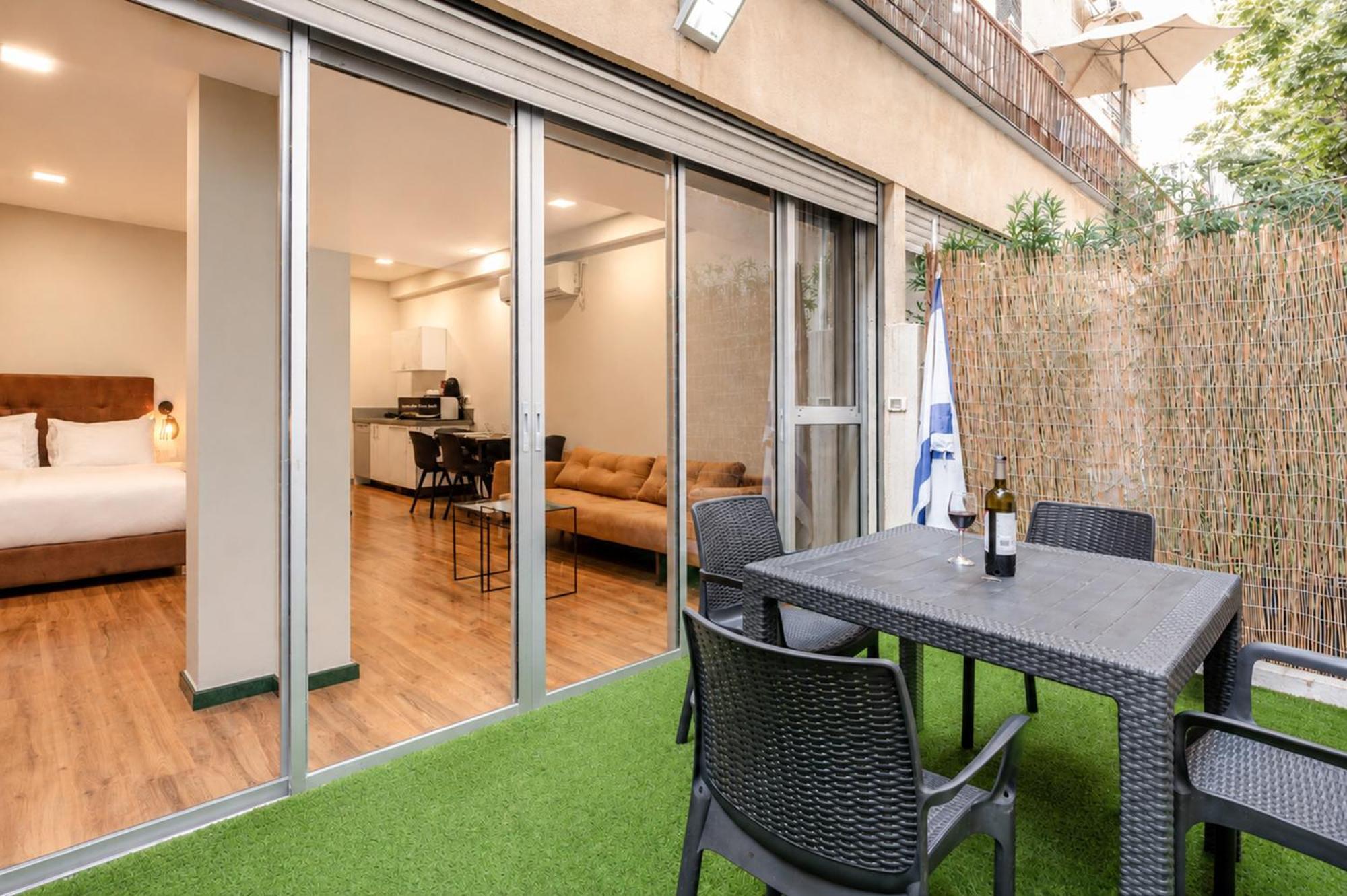 Large Studio Terrace