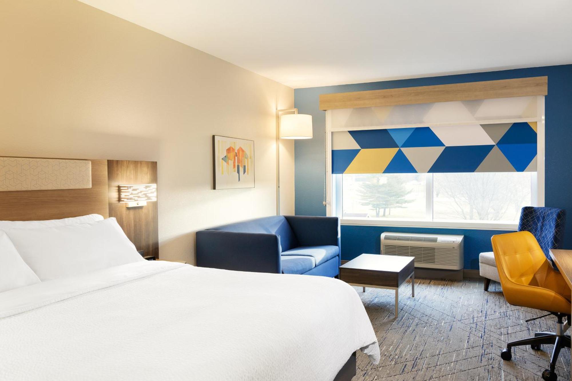 One-Bedroom King Suite Tub
