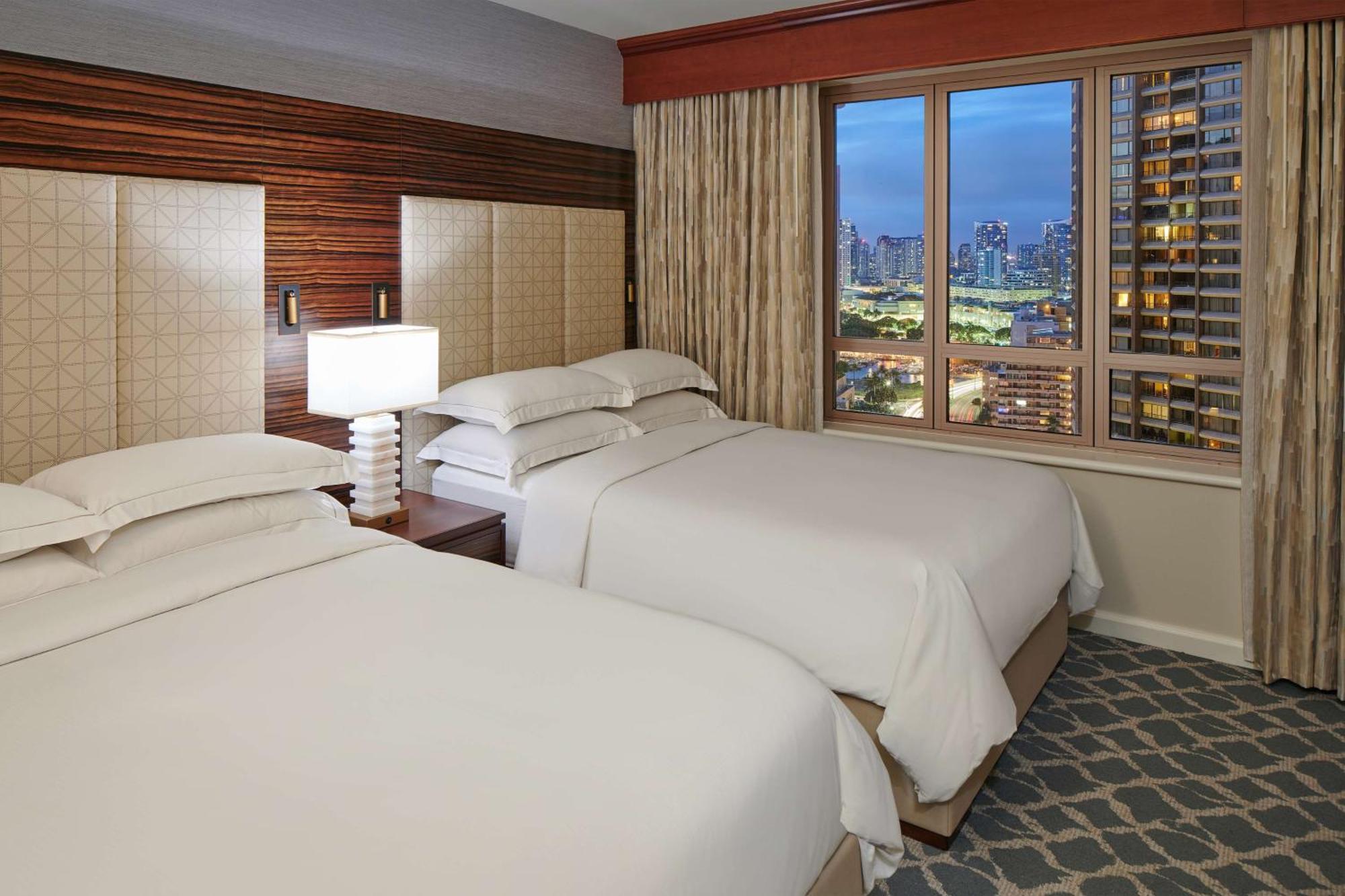 One-Bedroom Suite City View