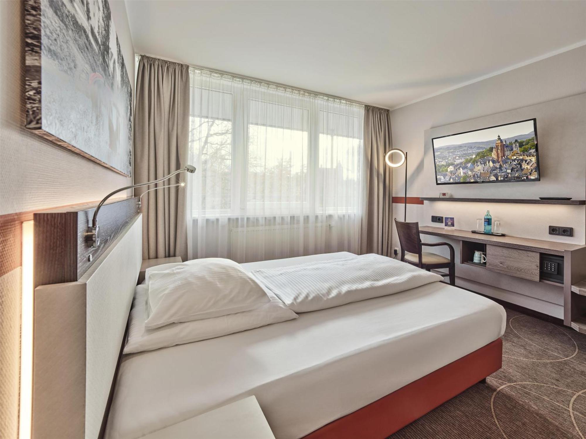 Comfort Queen Room