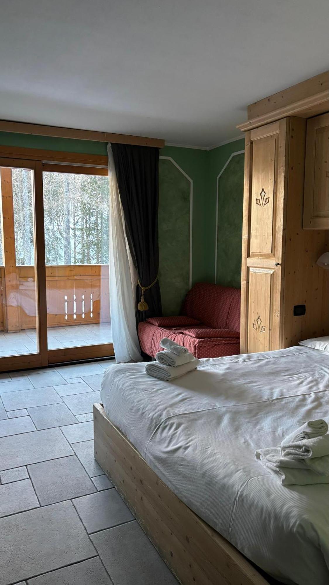 Double Room Mountain View