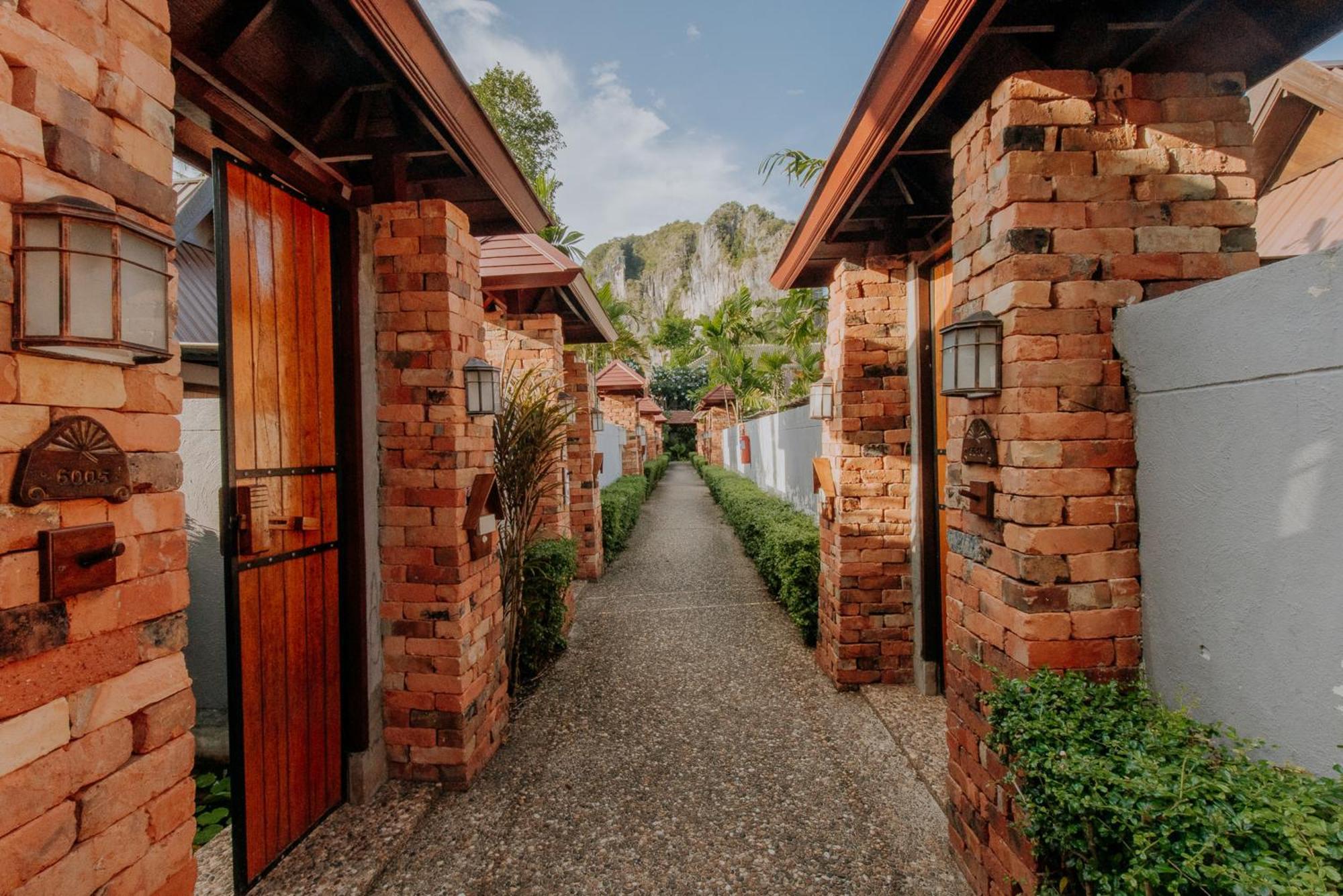 One-Bedroom Tropical Villa Spa Bath
