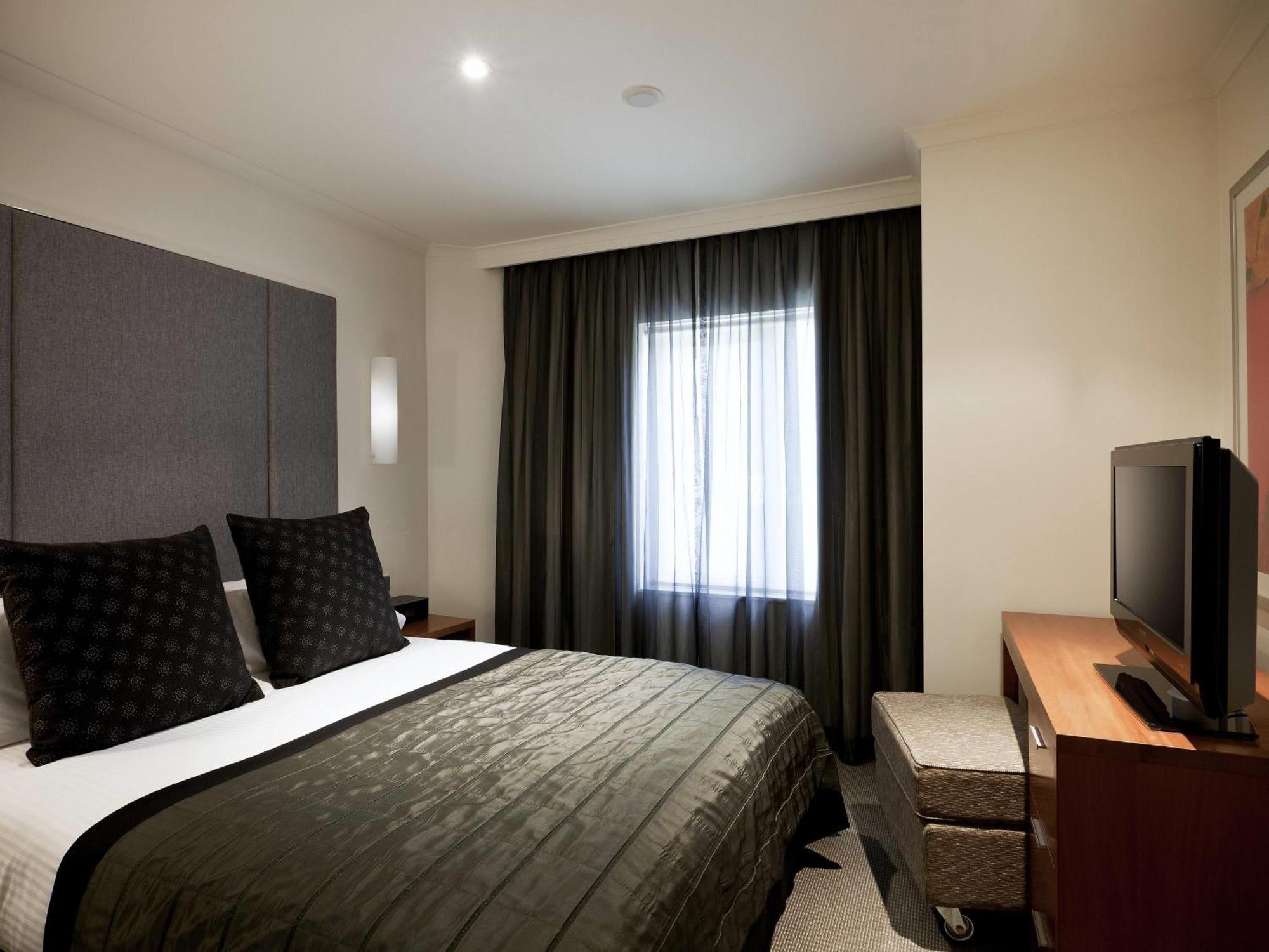 One-Bedroom Apartment City View