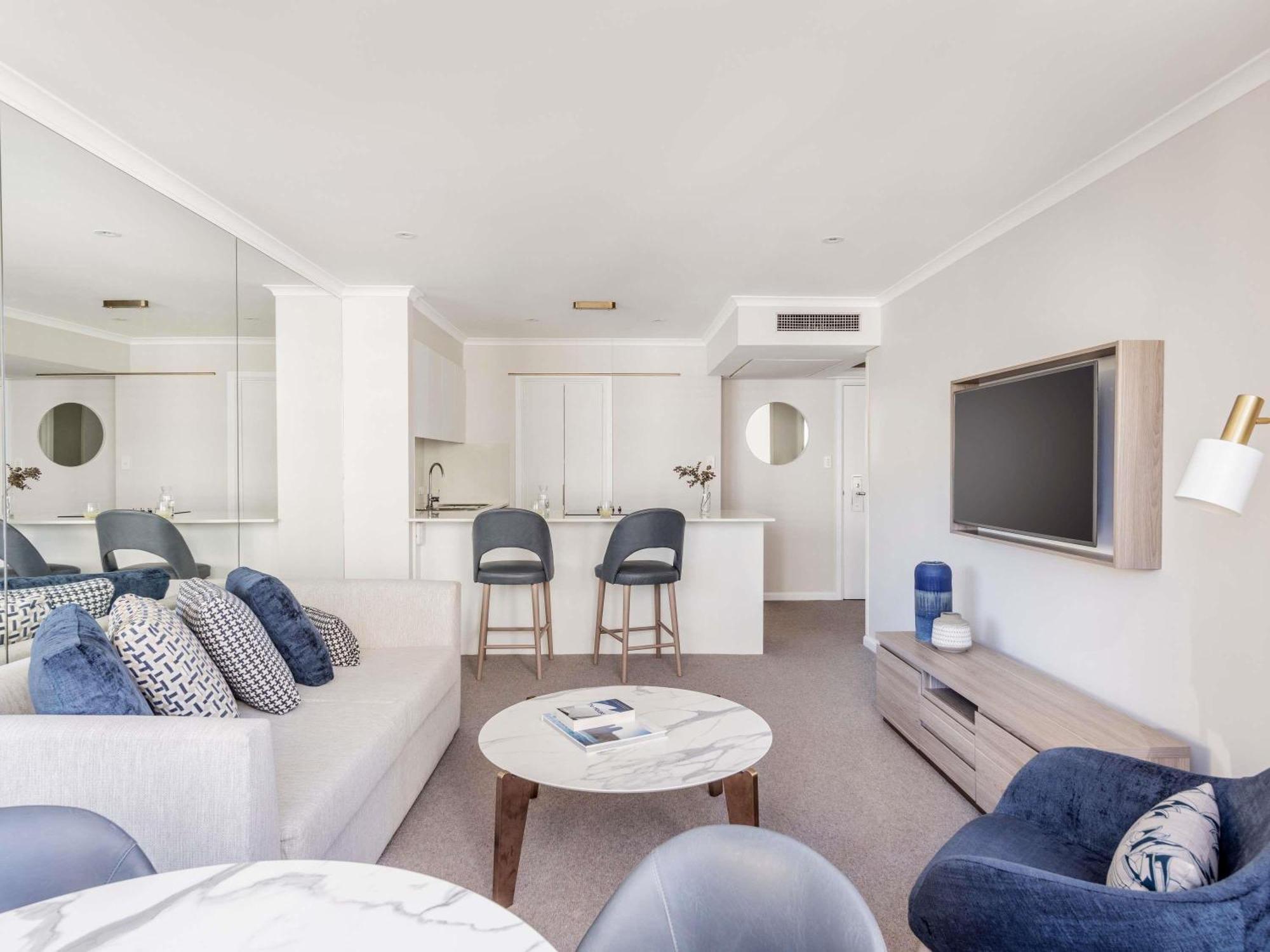 Superior One-Bedroom Apartment City View