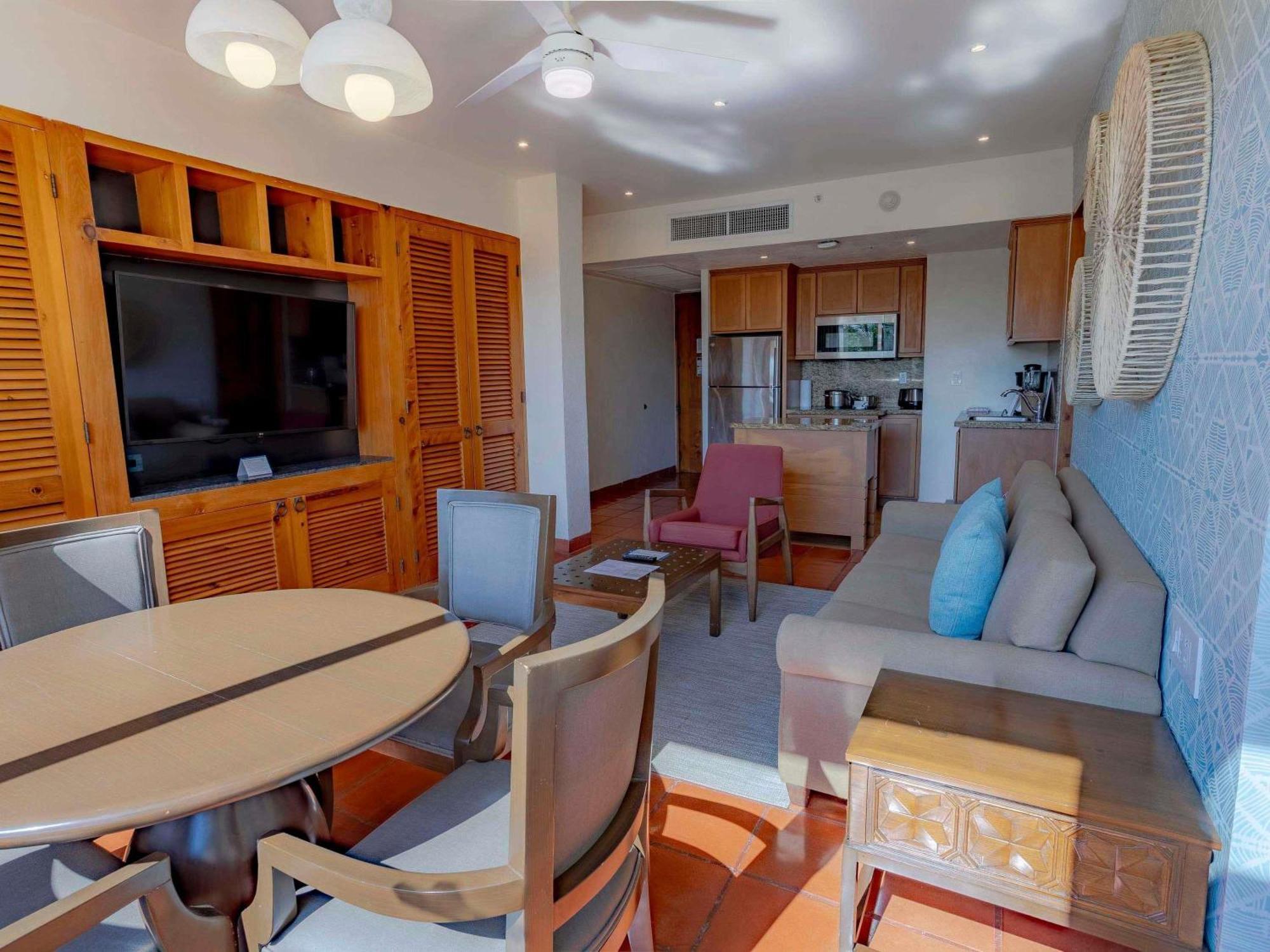 One-Bedroom King Suite Jacuzzi Terrace Partial Ocean View