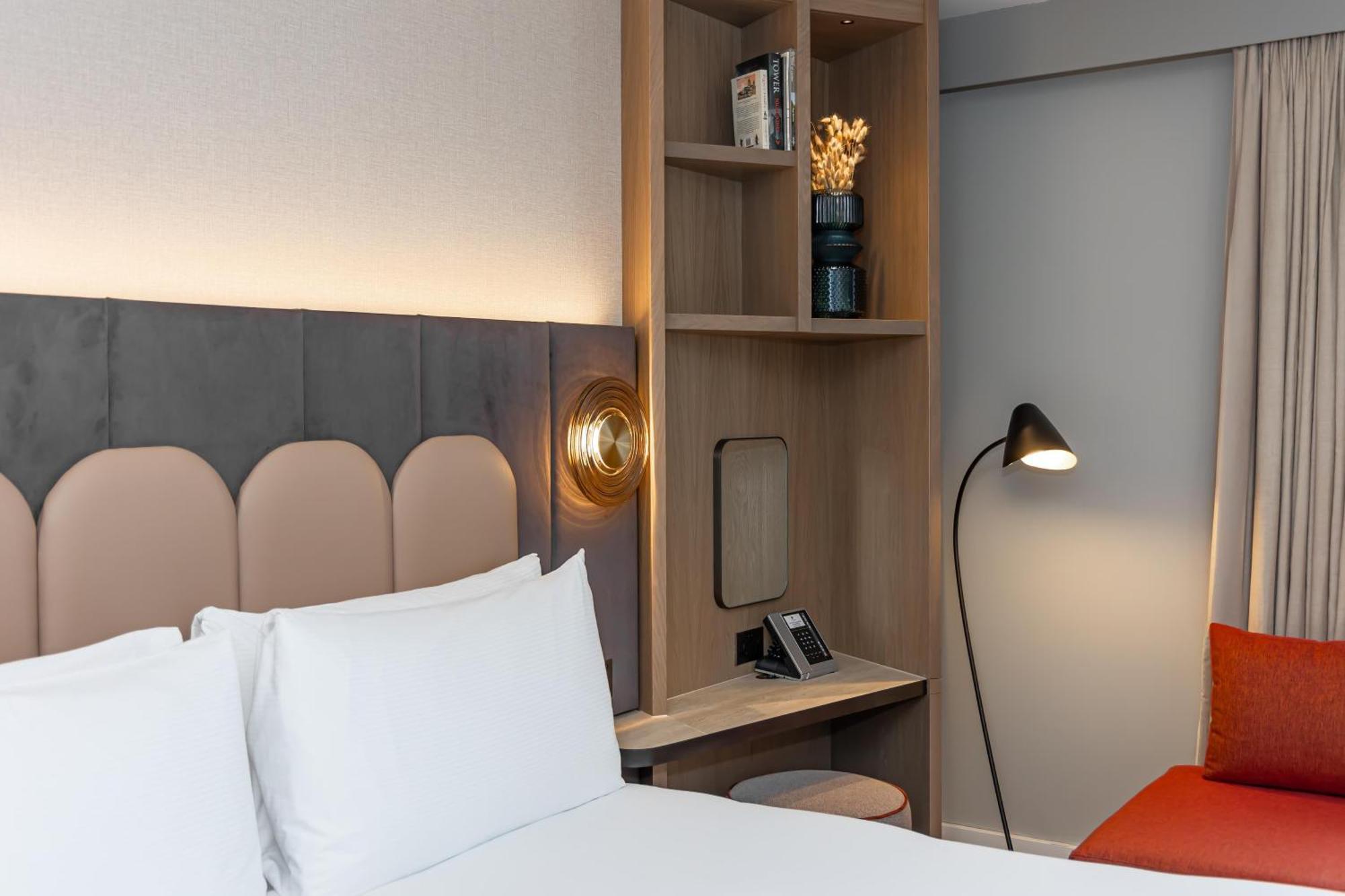 Deluxe Tower King Room
