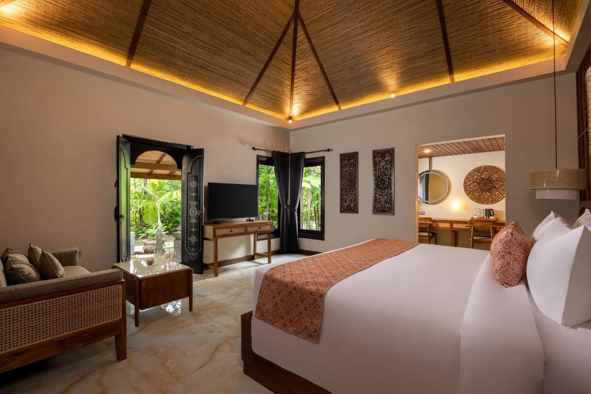 Signature Suite