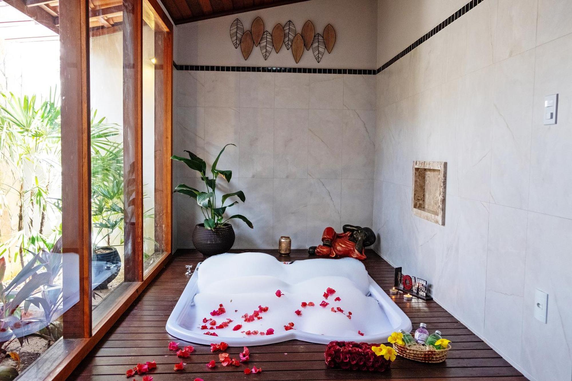 King Suite Spa Bath