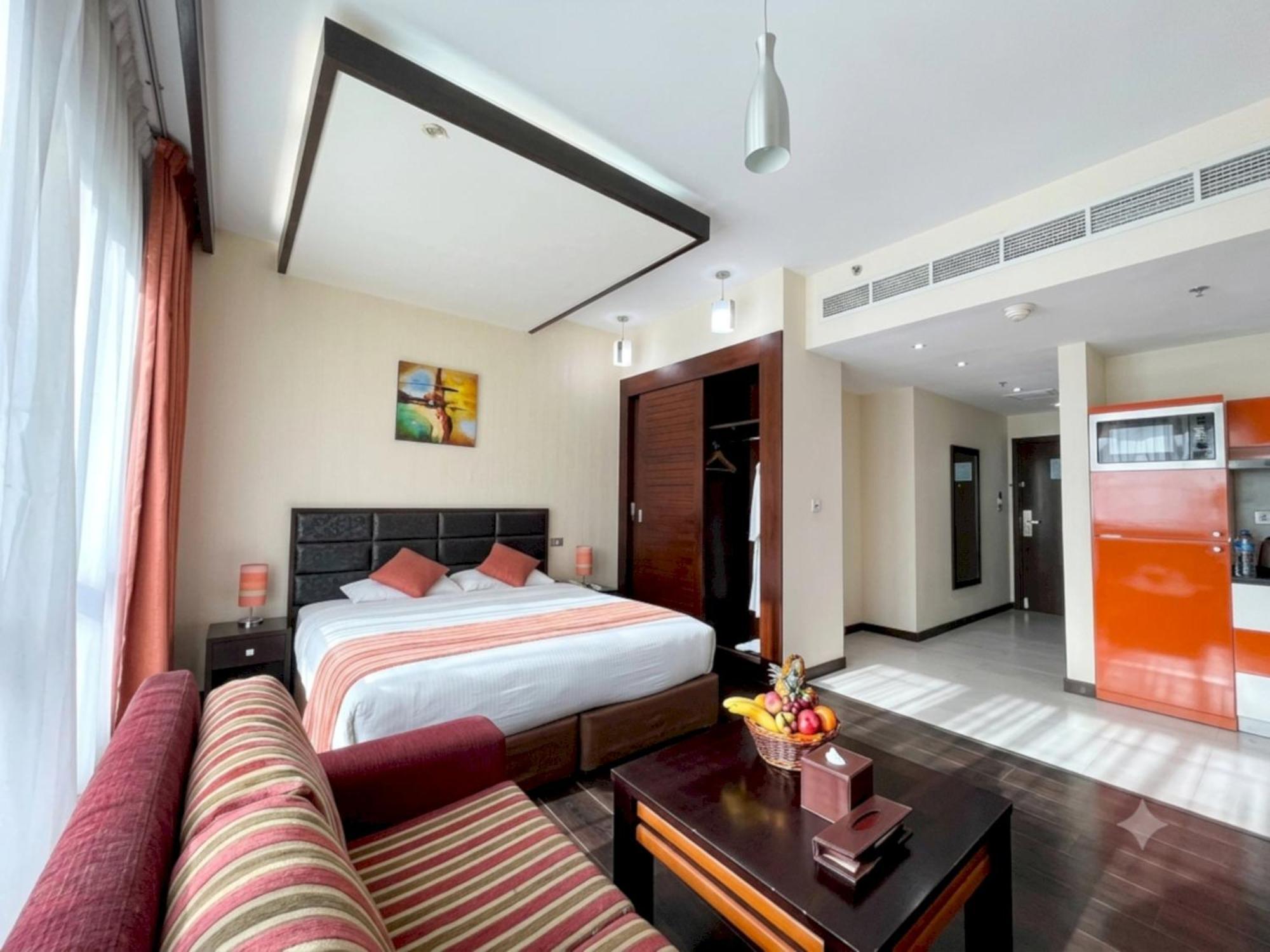 Deluxe Studio King Apartment