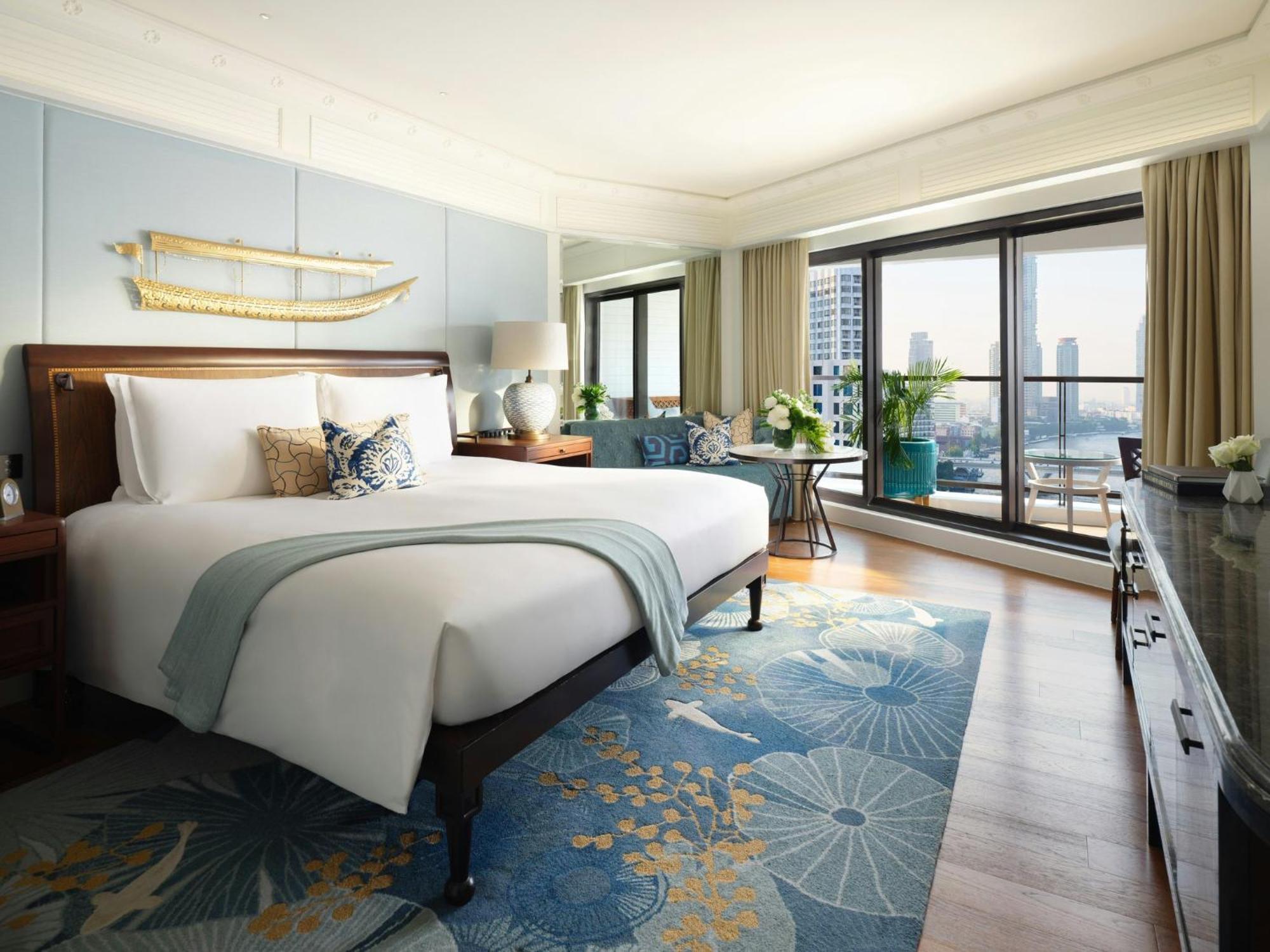 Deluxe Balcony Room King