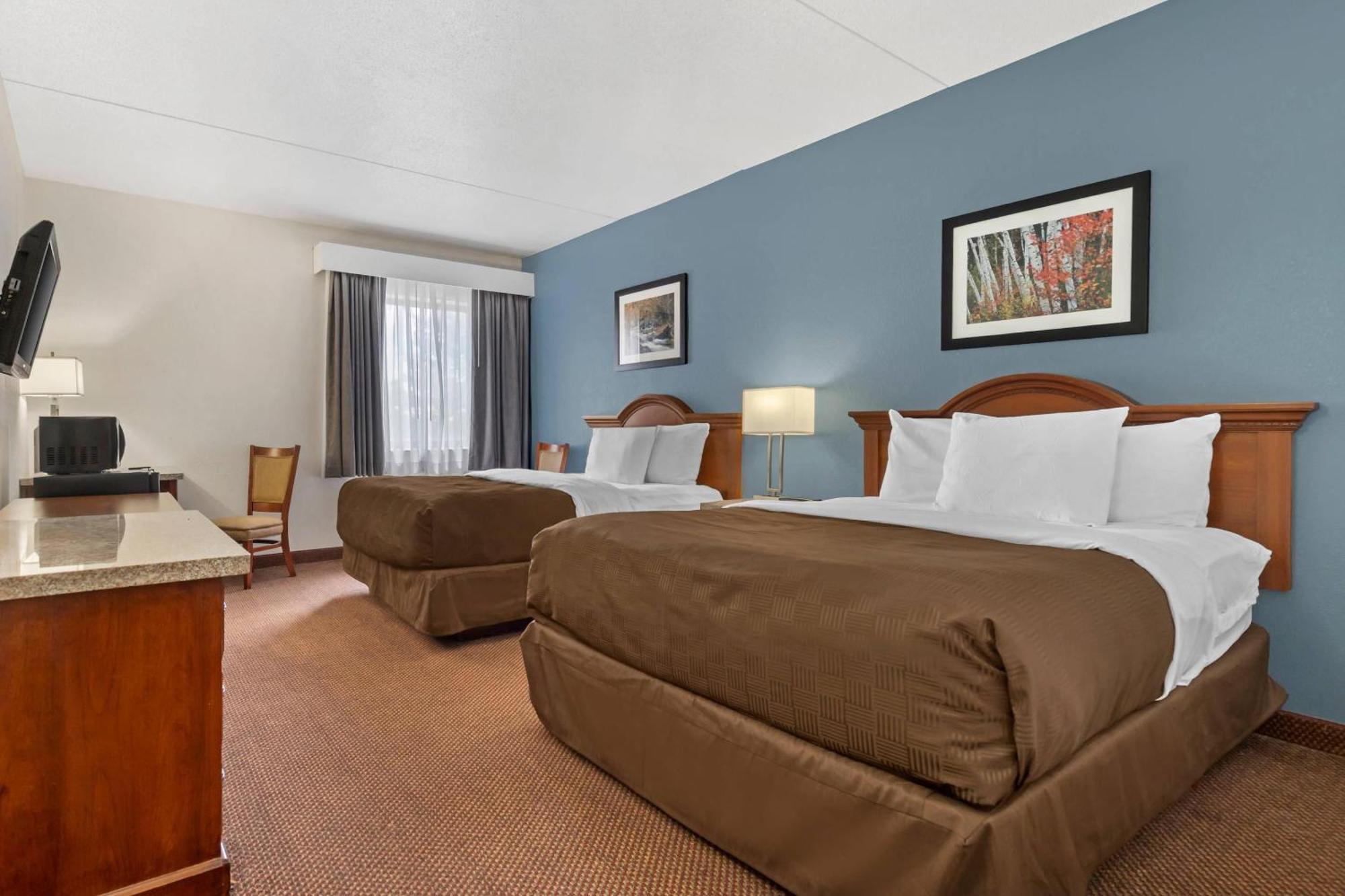 Queen Room Two Queen Beds