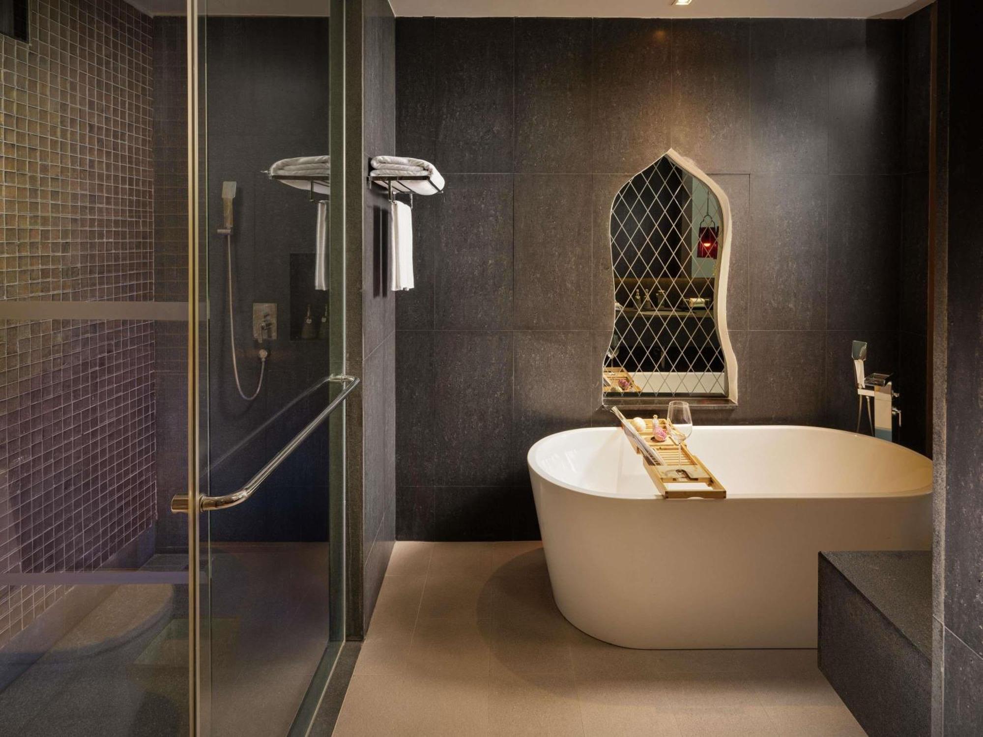 Premier King Room Spa Bath