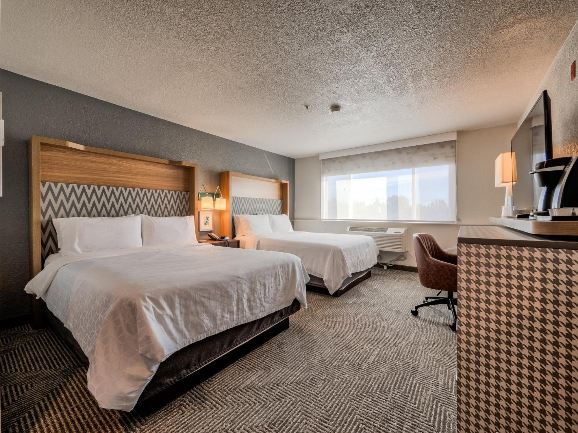 Standard Room Two Queen Beds