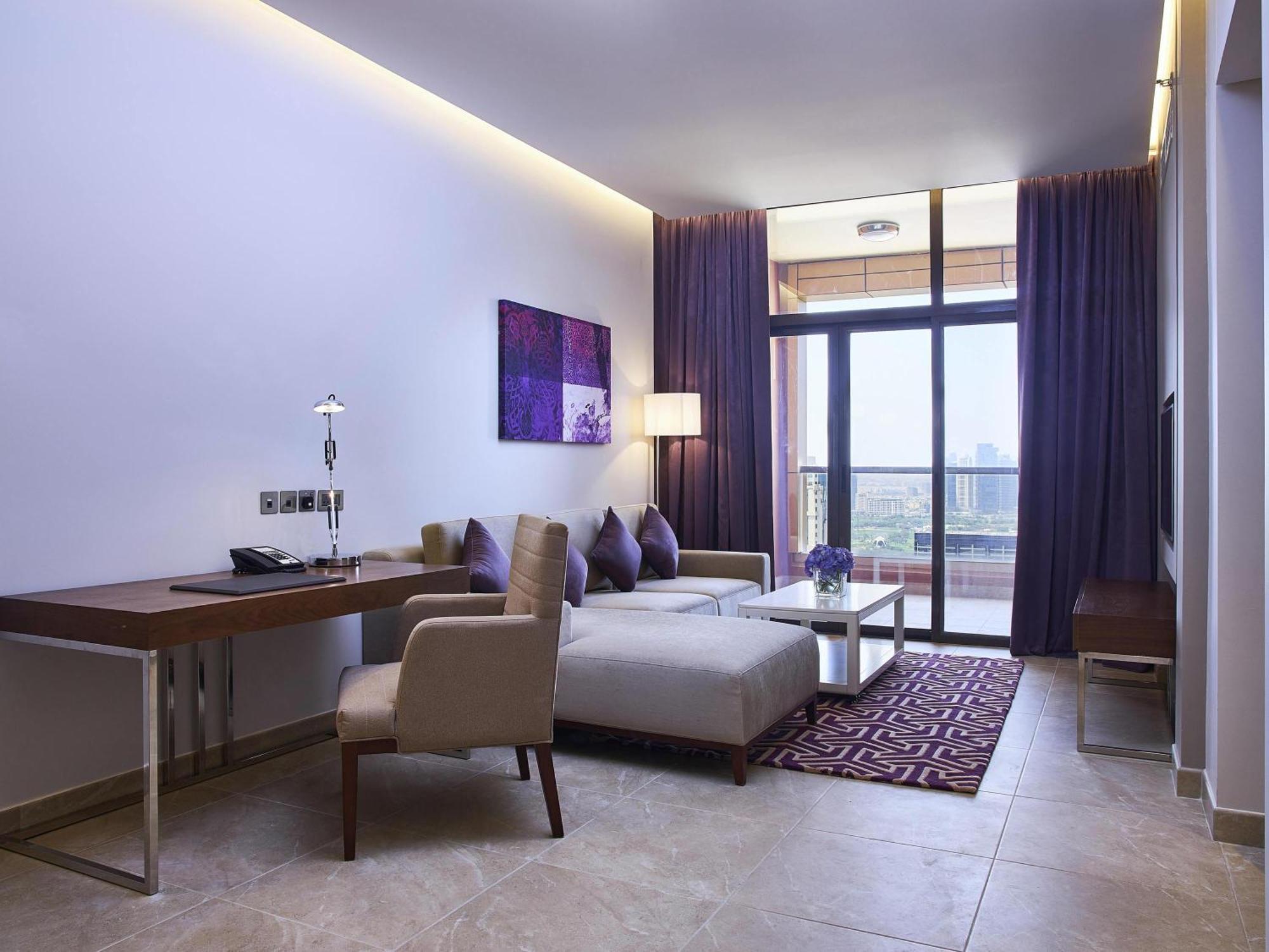 Prestige Two-Bedroom Suite City View Shuttle Beach Transfer Next to Metro Station
