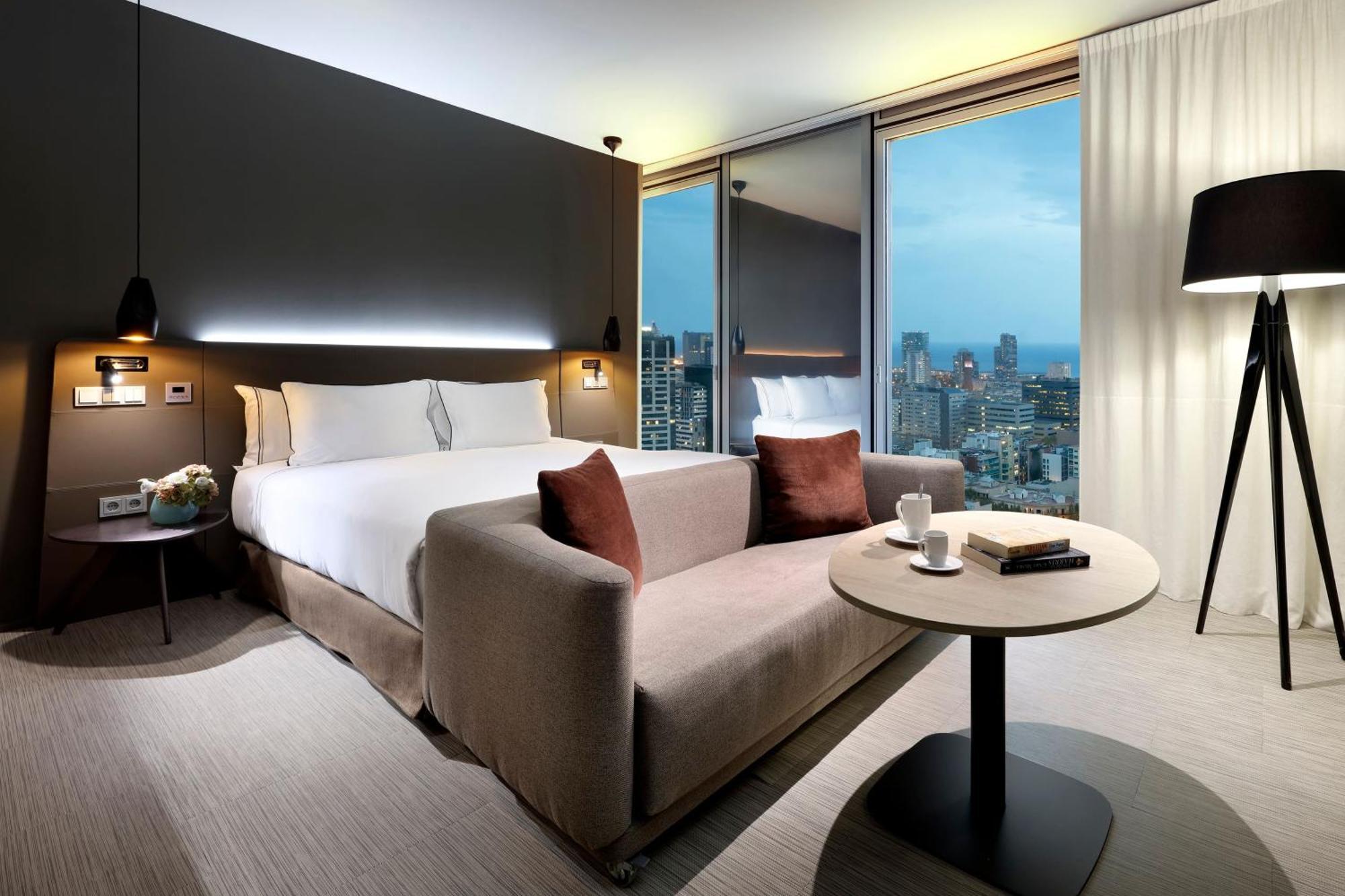 The Level Suite Sea View