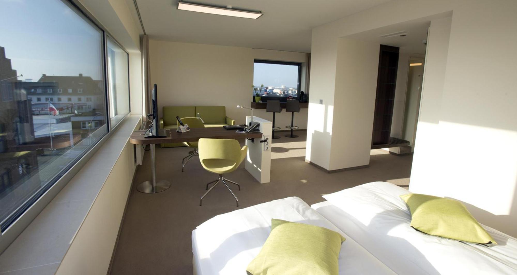 Suite Two Single Beds Sofa Bed
