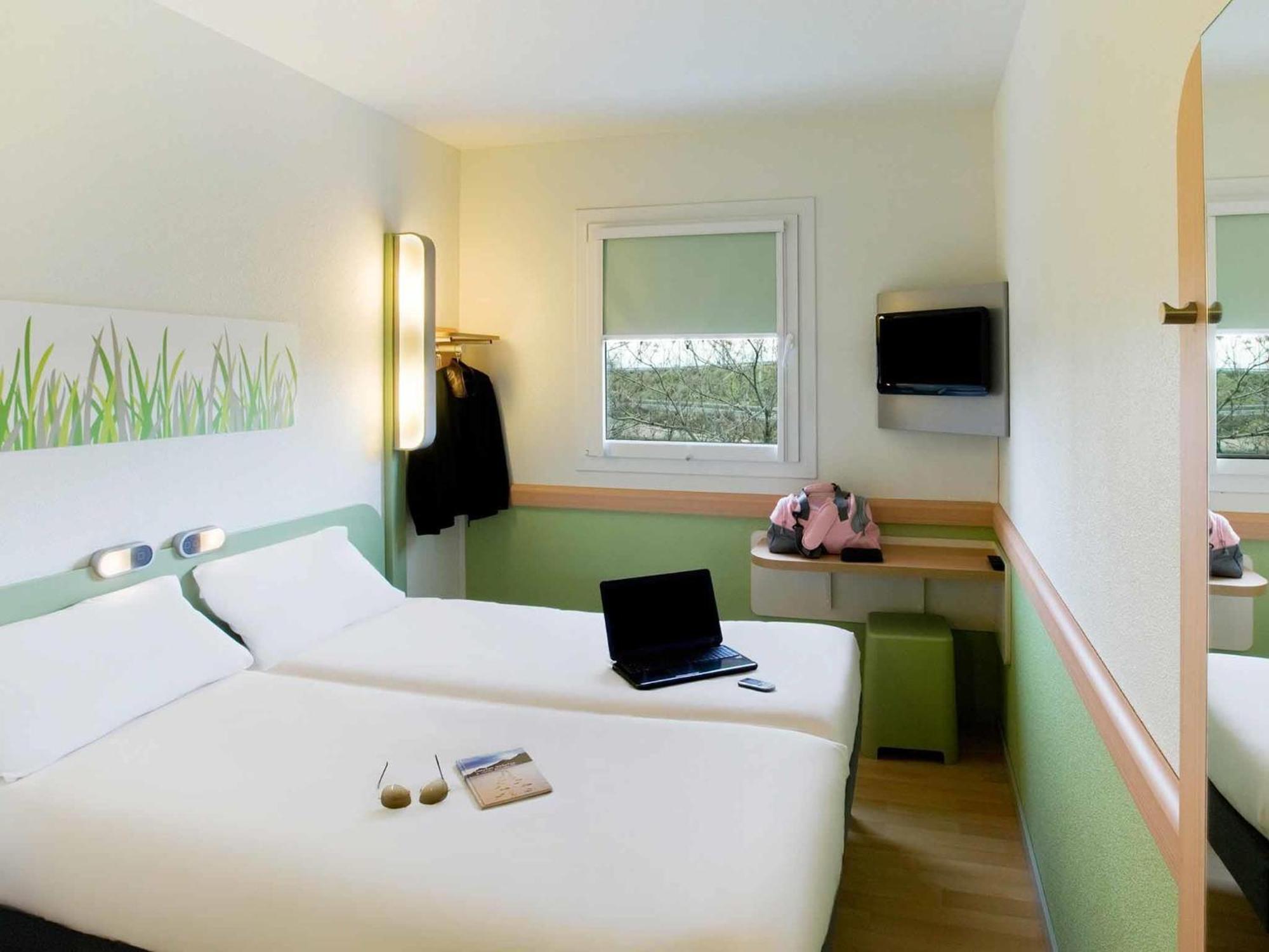 Standard Room Two Single Beds