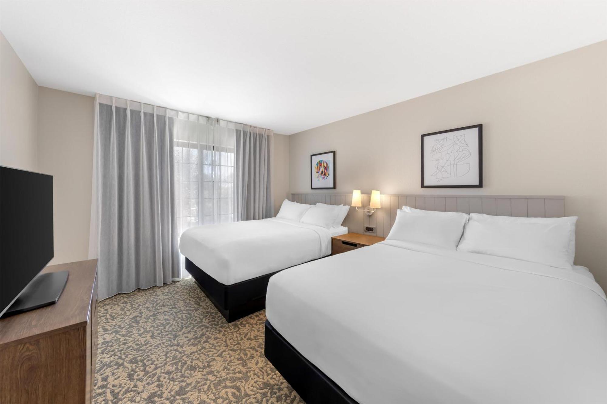 One-Bedroom Suite Two Double Beds