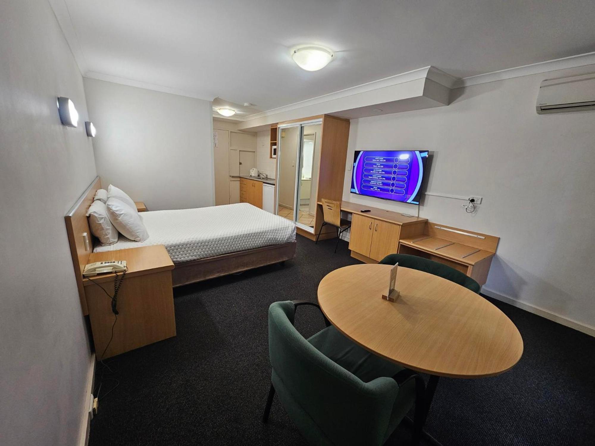 Queen Suite