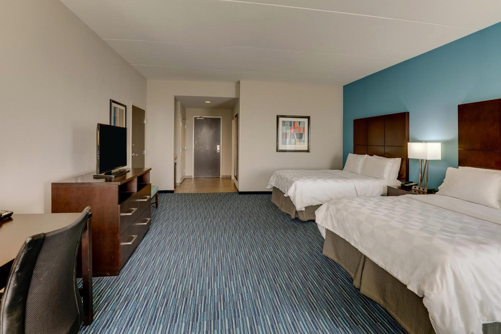 Standard Queen Room Two Queen Beds Communications Accessible