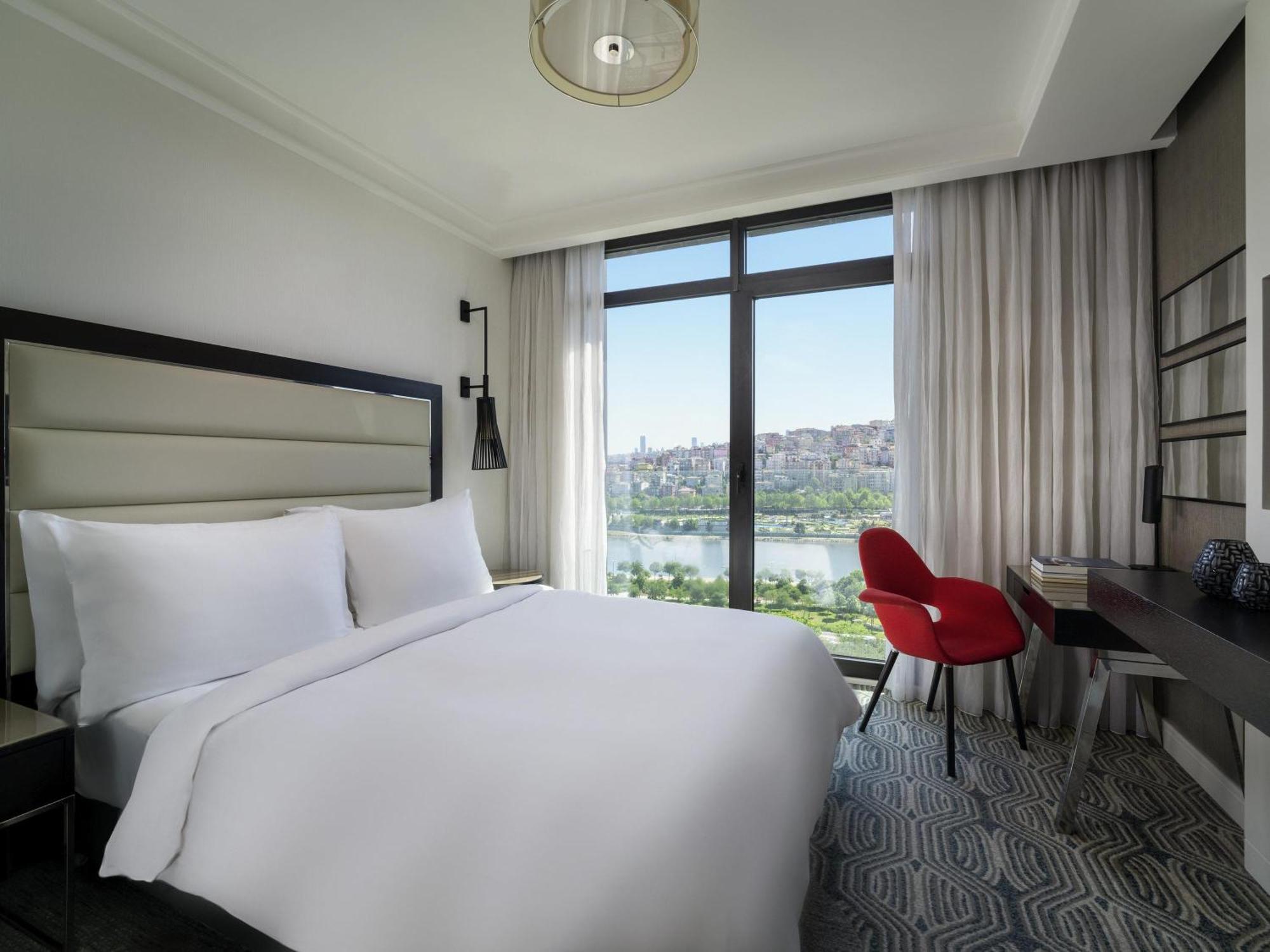 Superior Queen Room Sea View
