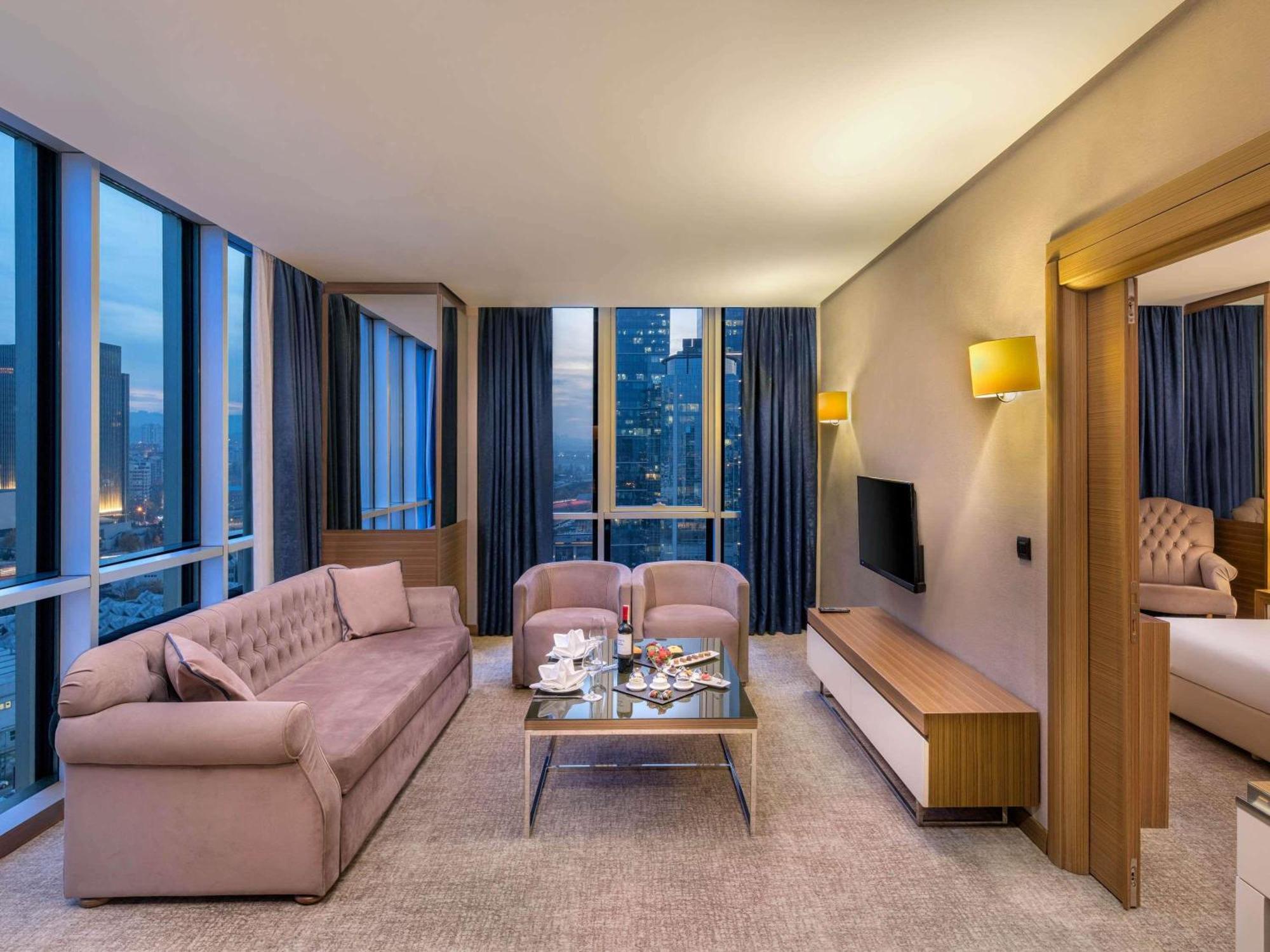 Executive King Suite