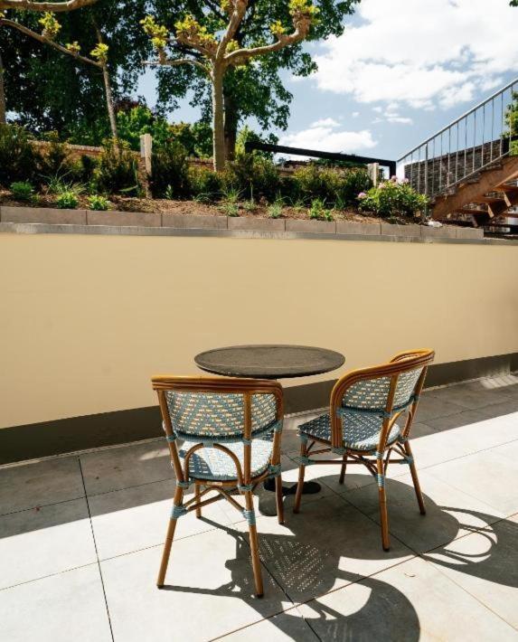 Comfort Room Terrace or balcony