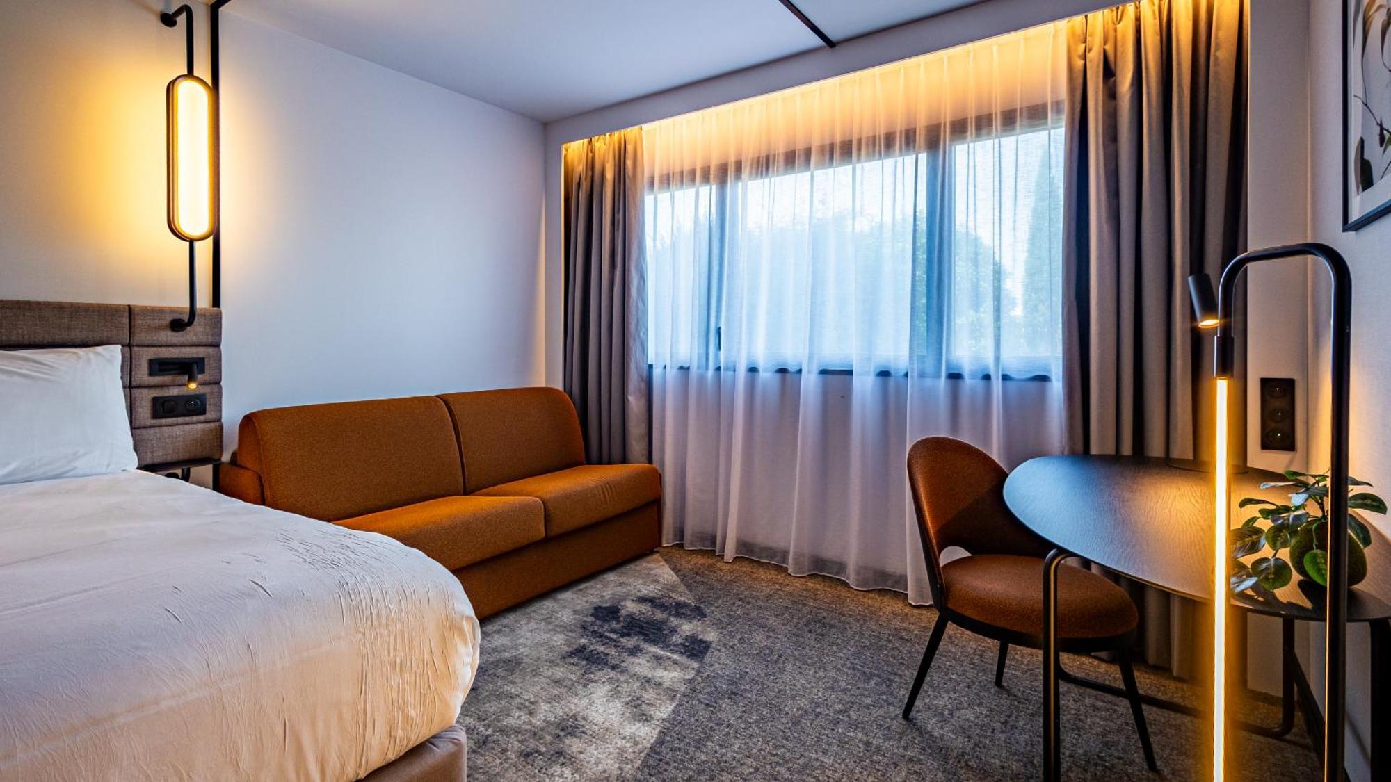 Premium Family Room