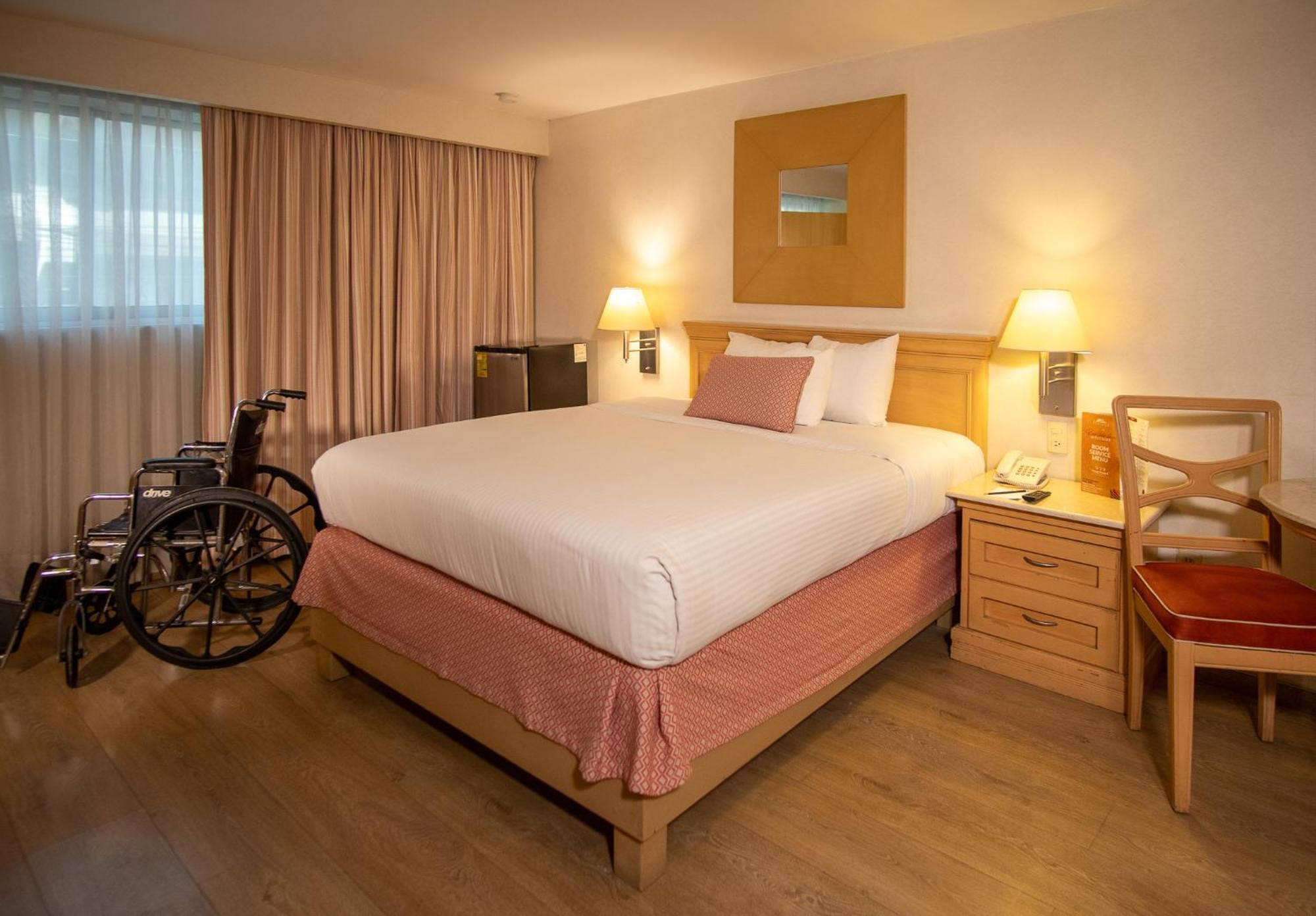 Queen Room Mobility Access or Non-Smoking