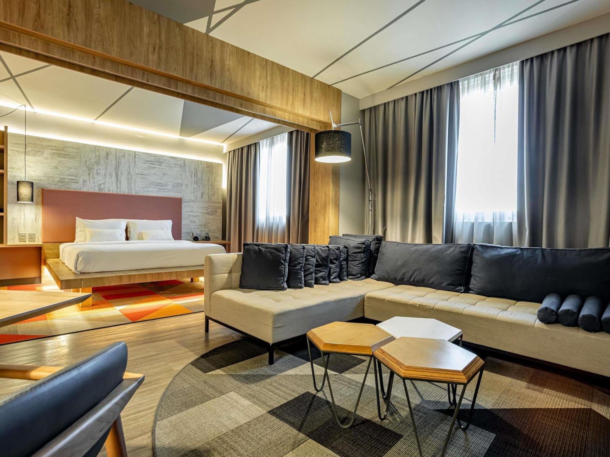 Superior King Suite