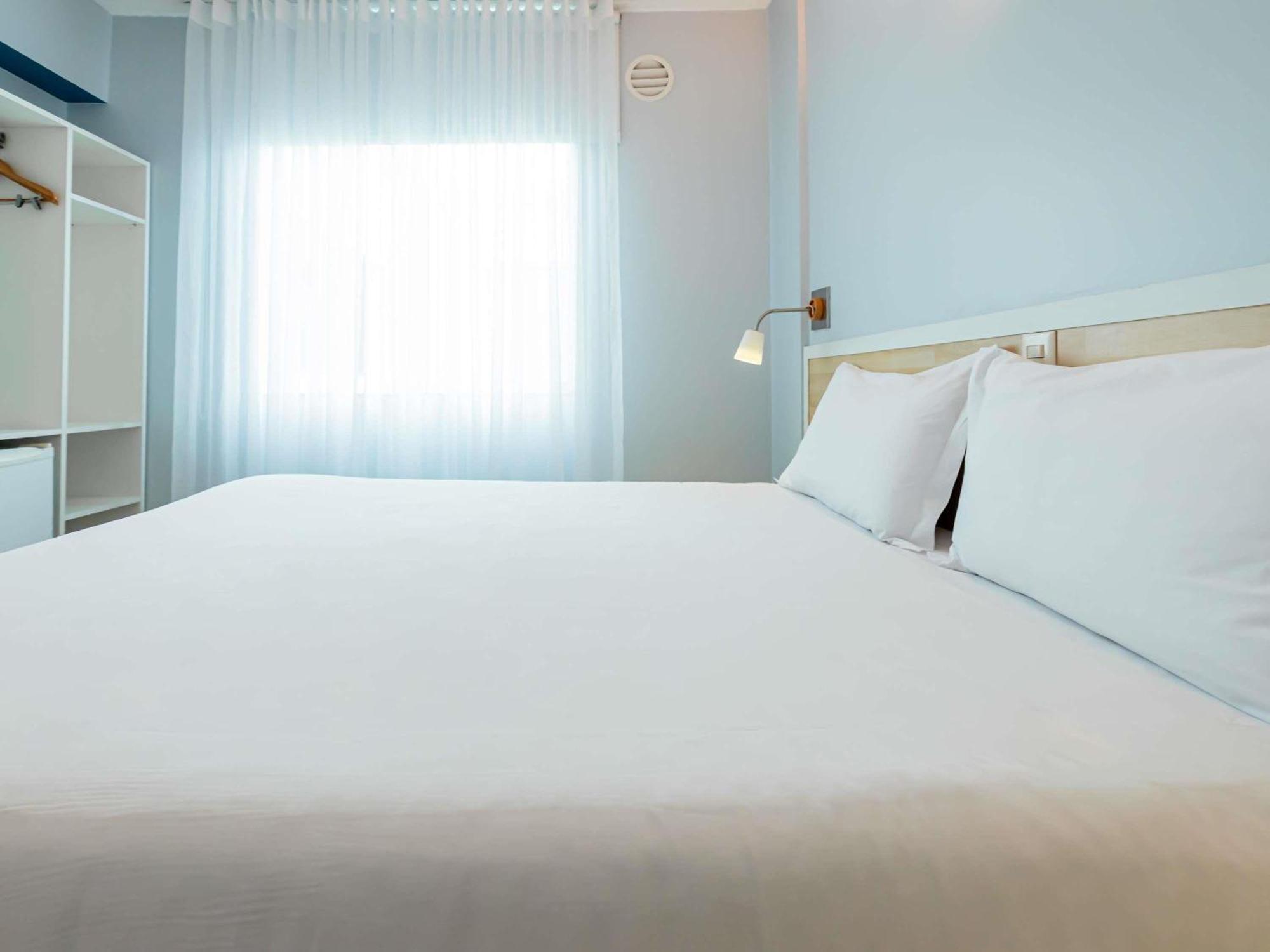 Standard Apartment One Queen Bed