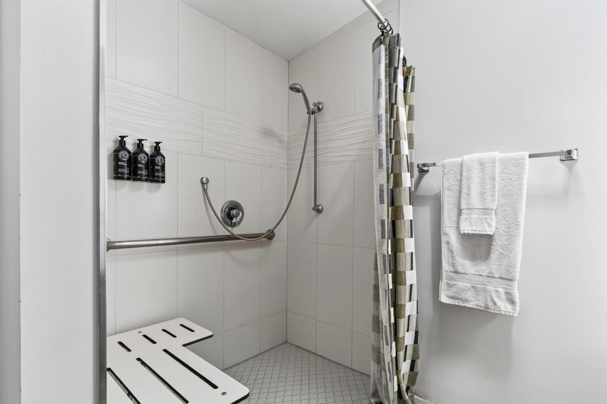 Accessible Queen Studio