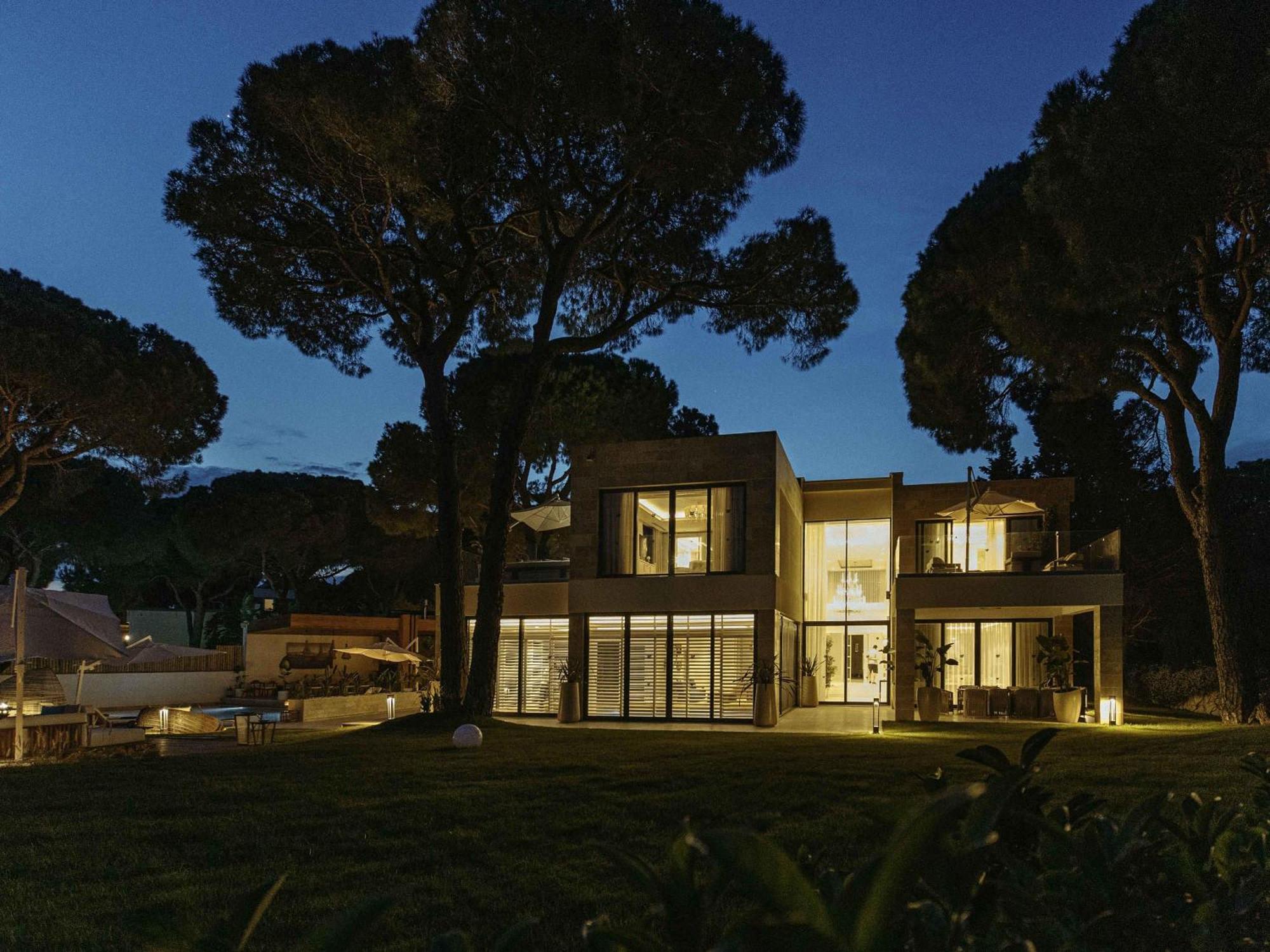 Helen Residence