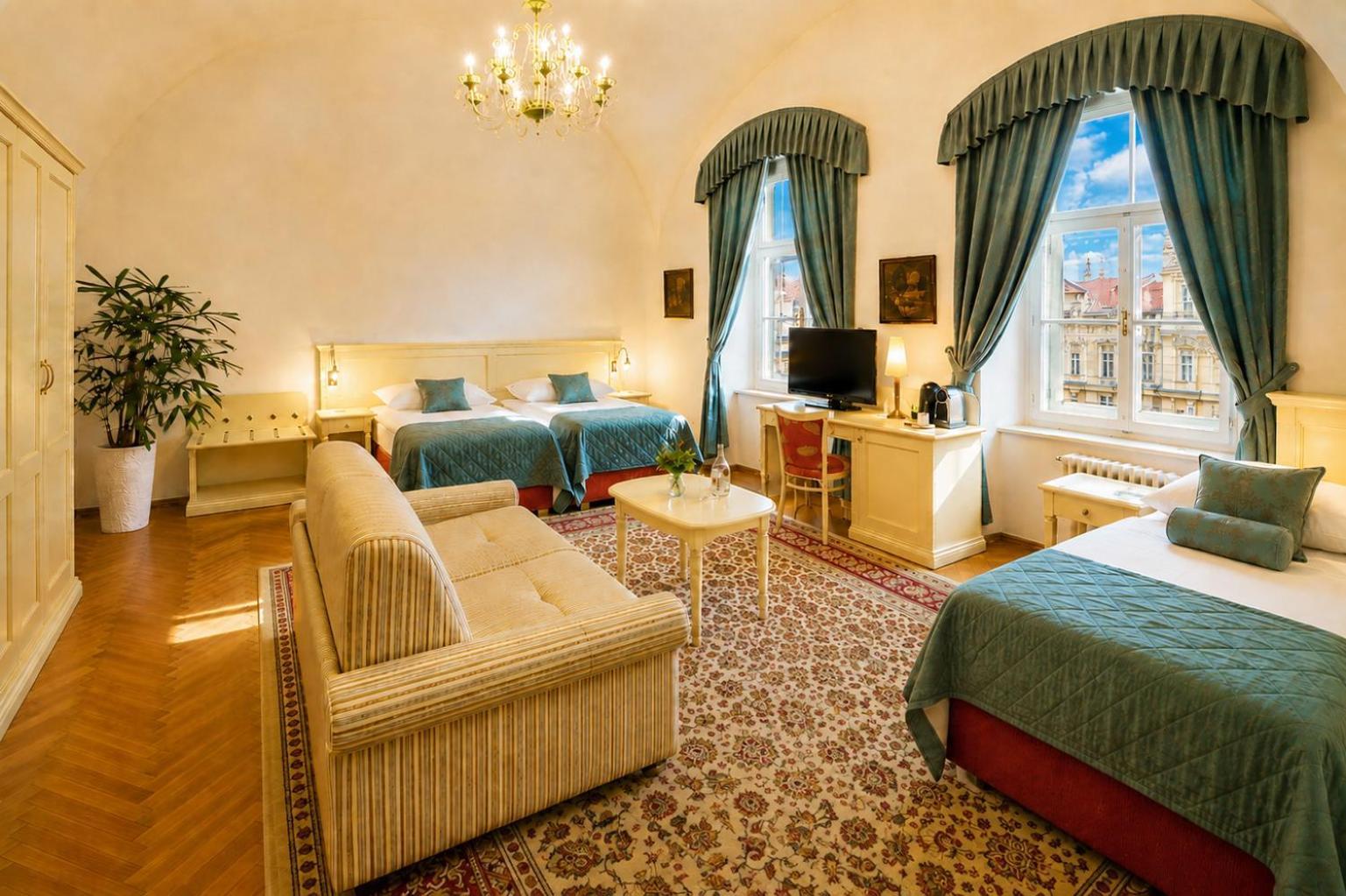 Triple Room