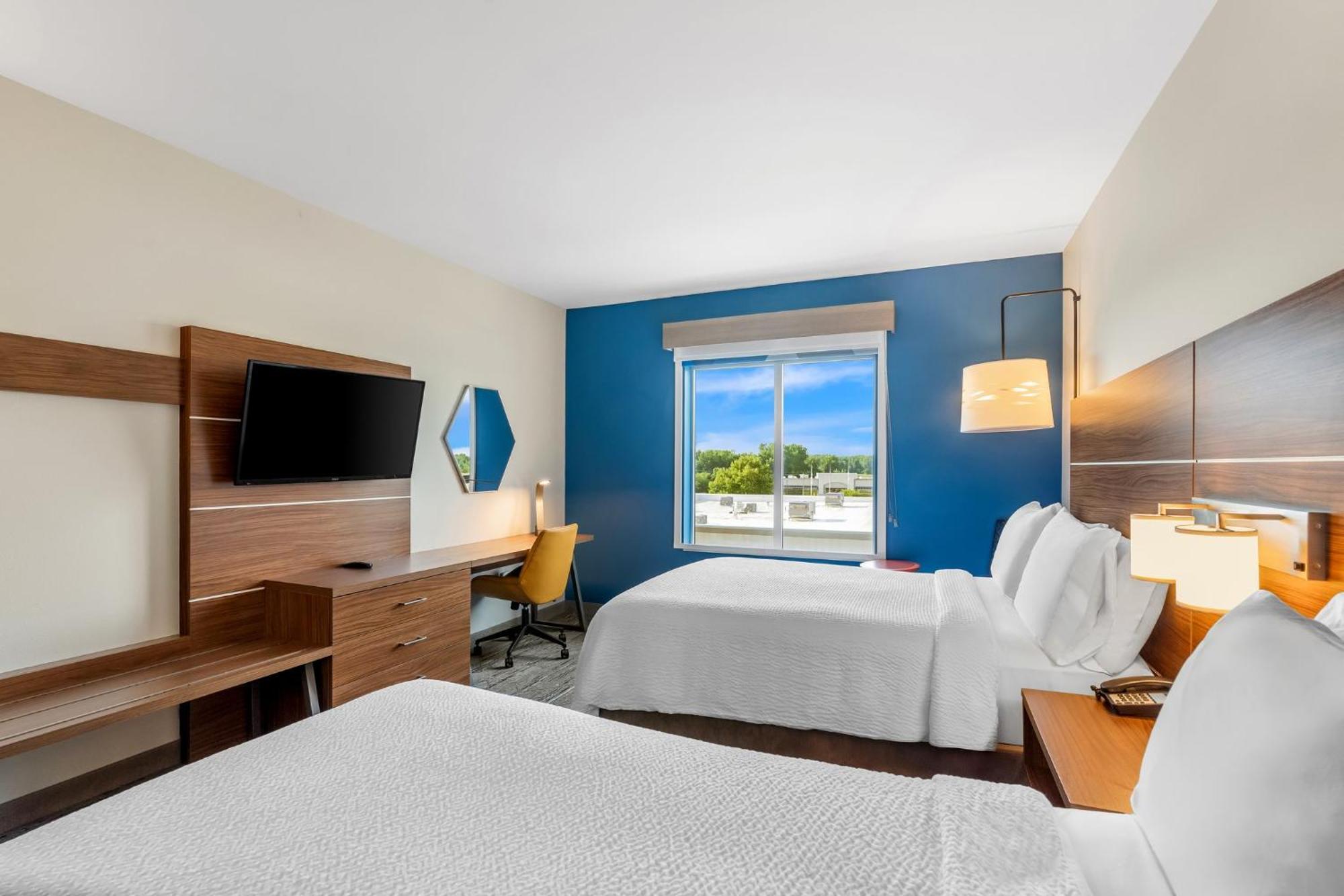 Standard Room Two Queen Beds