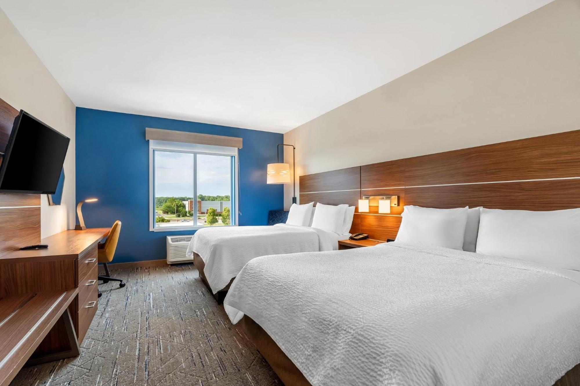 Standard Room Two Queen Beds