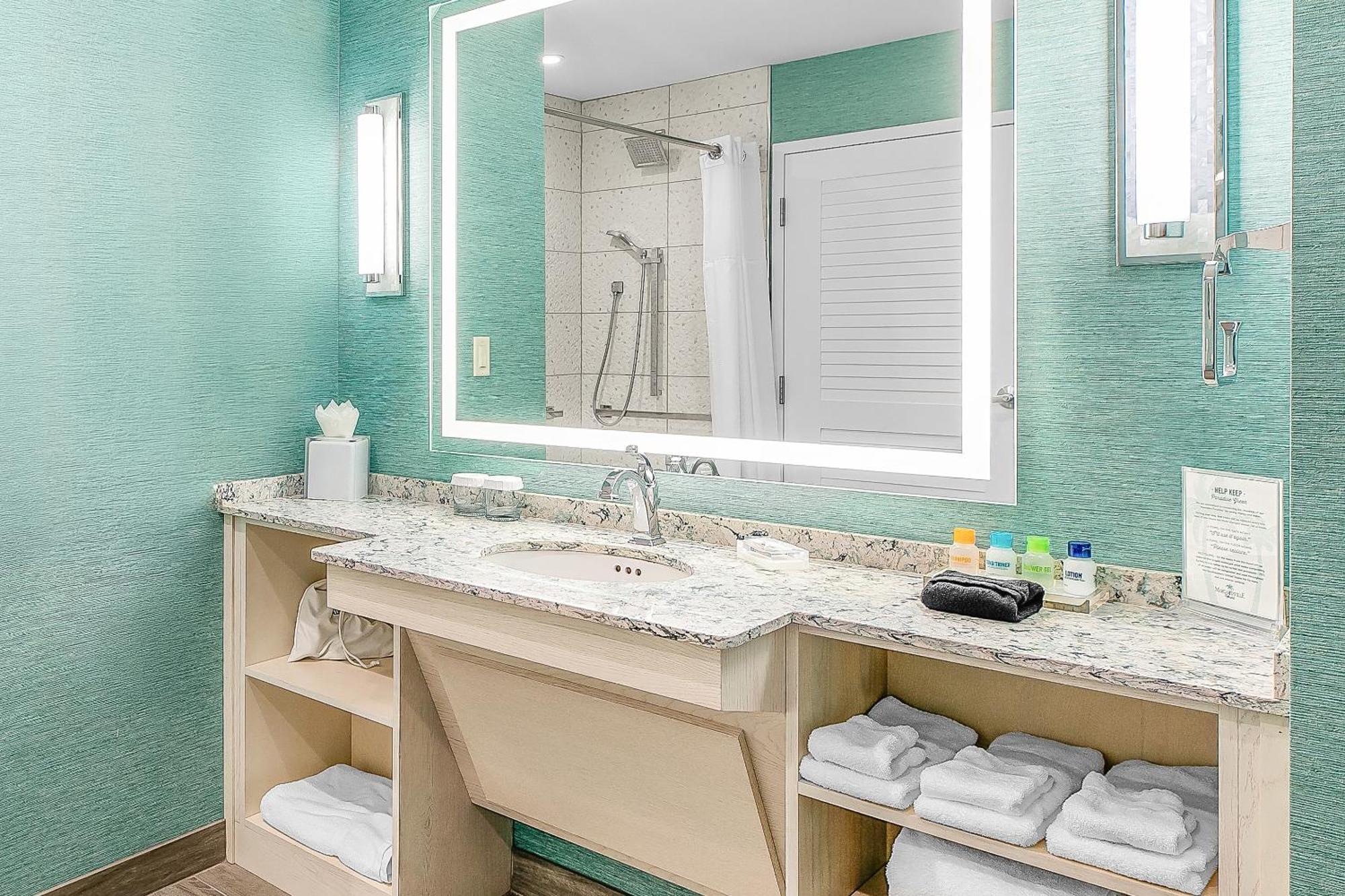 King ADA Guest Room
