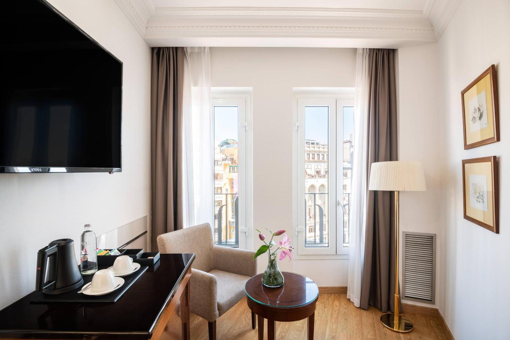 Melia Classic Plaza Views