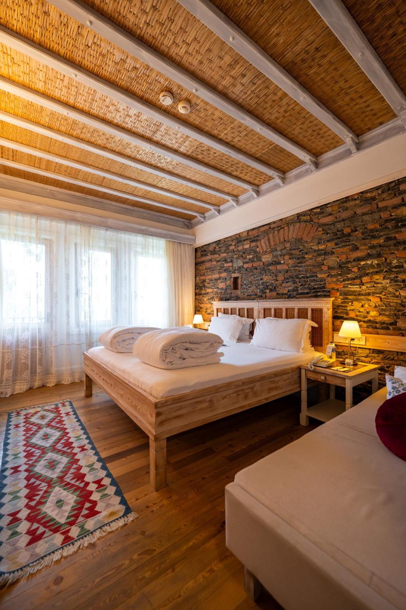 Standard Double or Twin Room Garden View