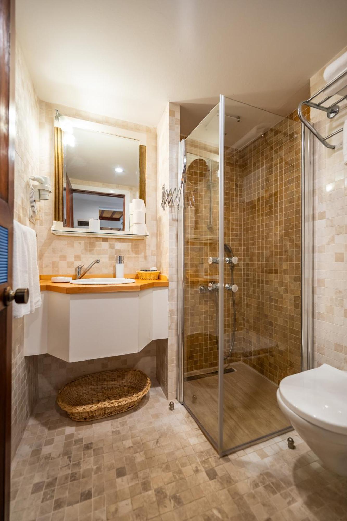 Comfort Double or Twin Room