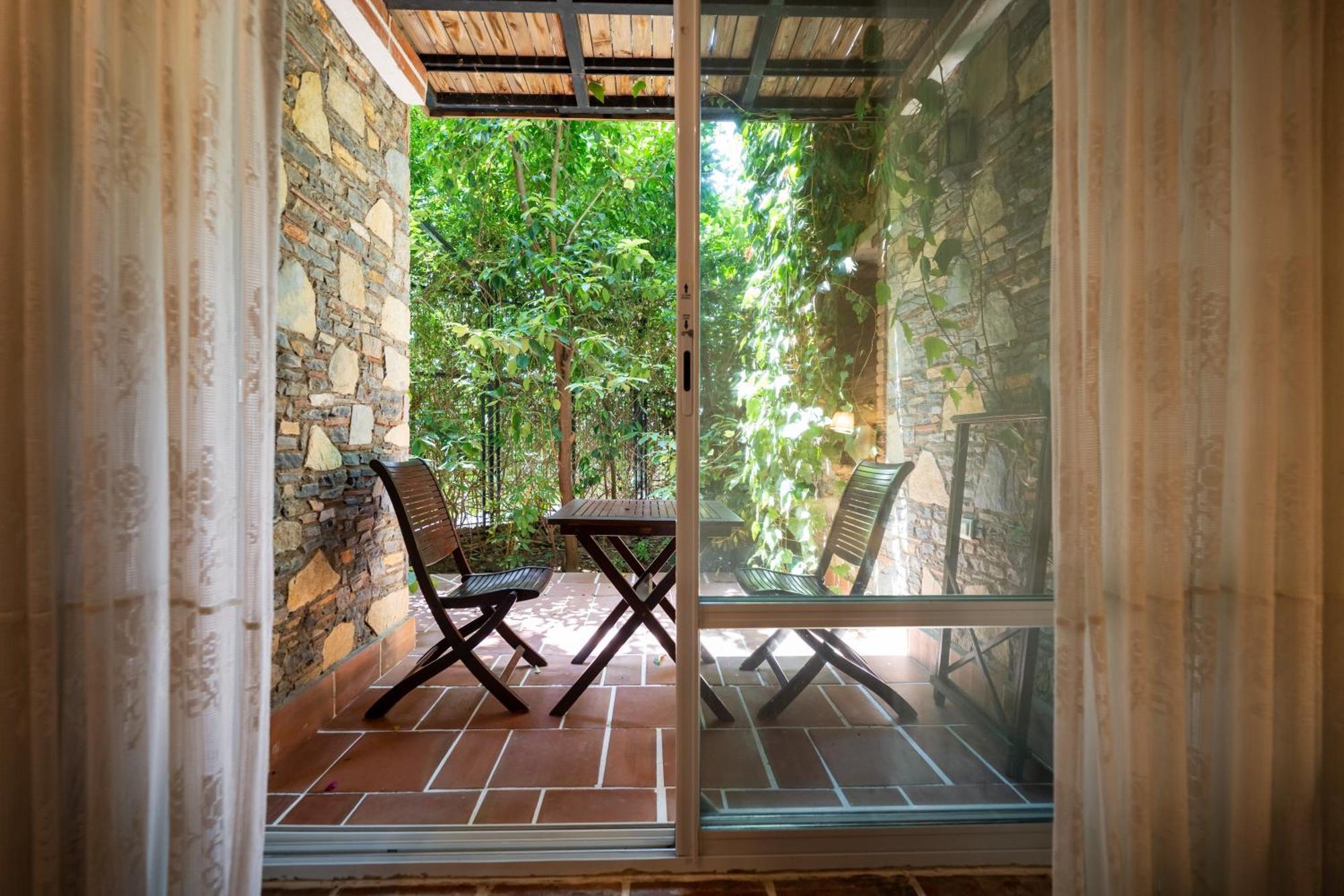 Standard Double or Twin Room Garden View