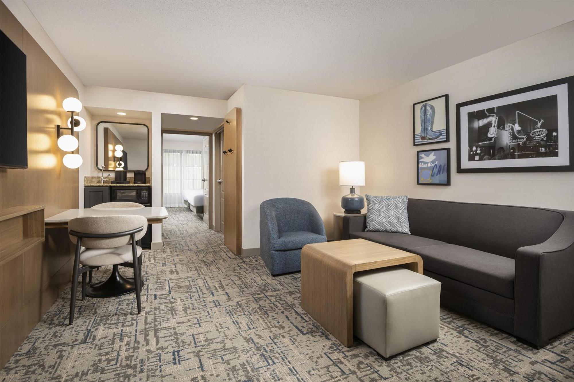 Suite Two Double Beds Non-Smoking