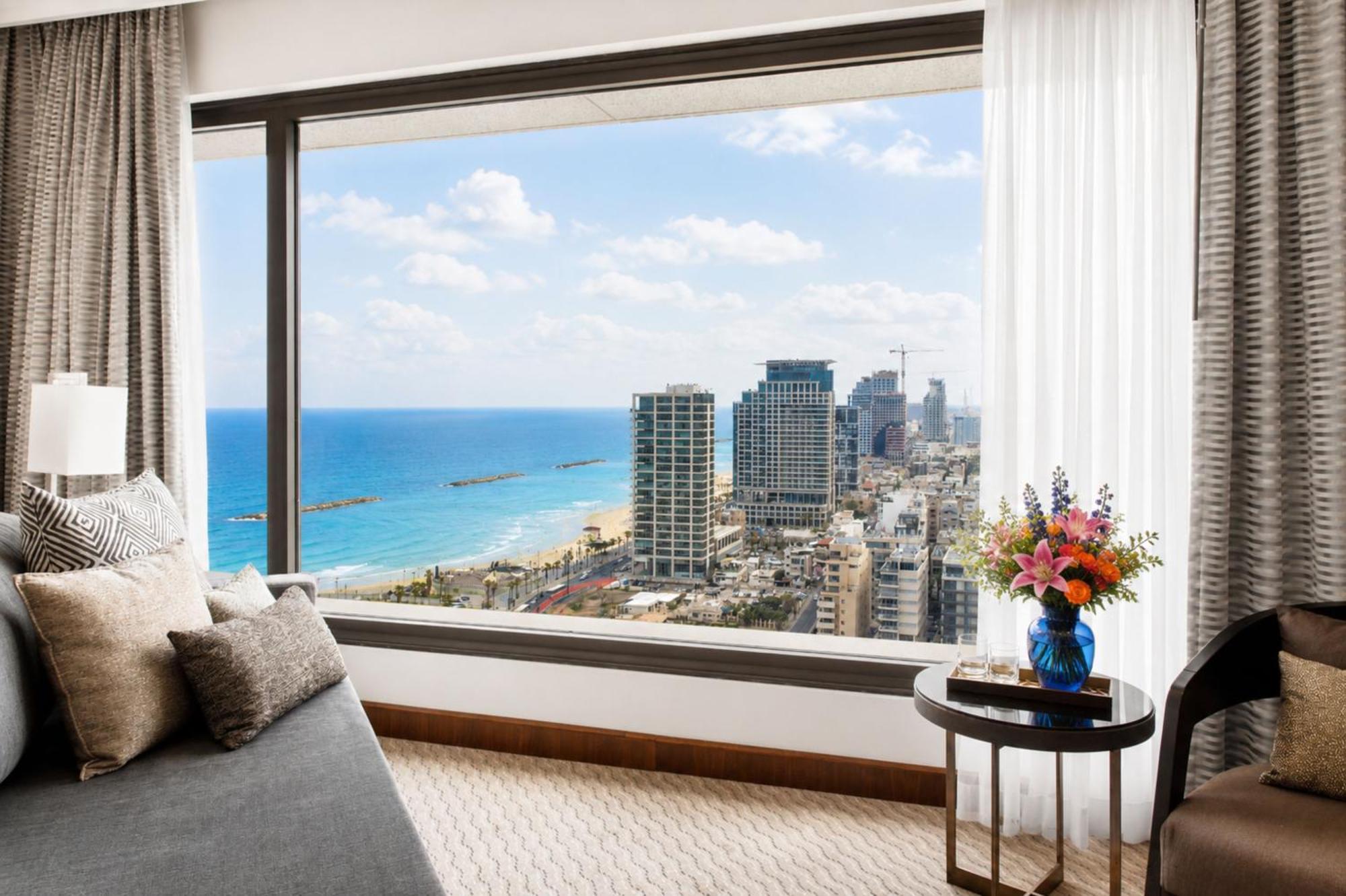 Premium King Room Sea View Club Lounge Access