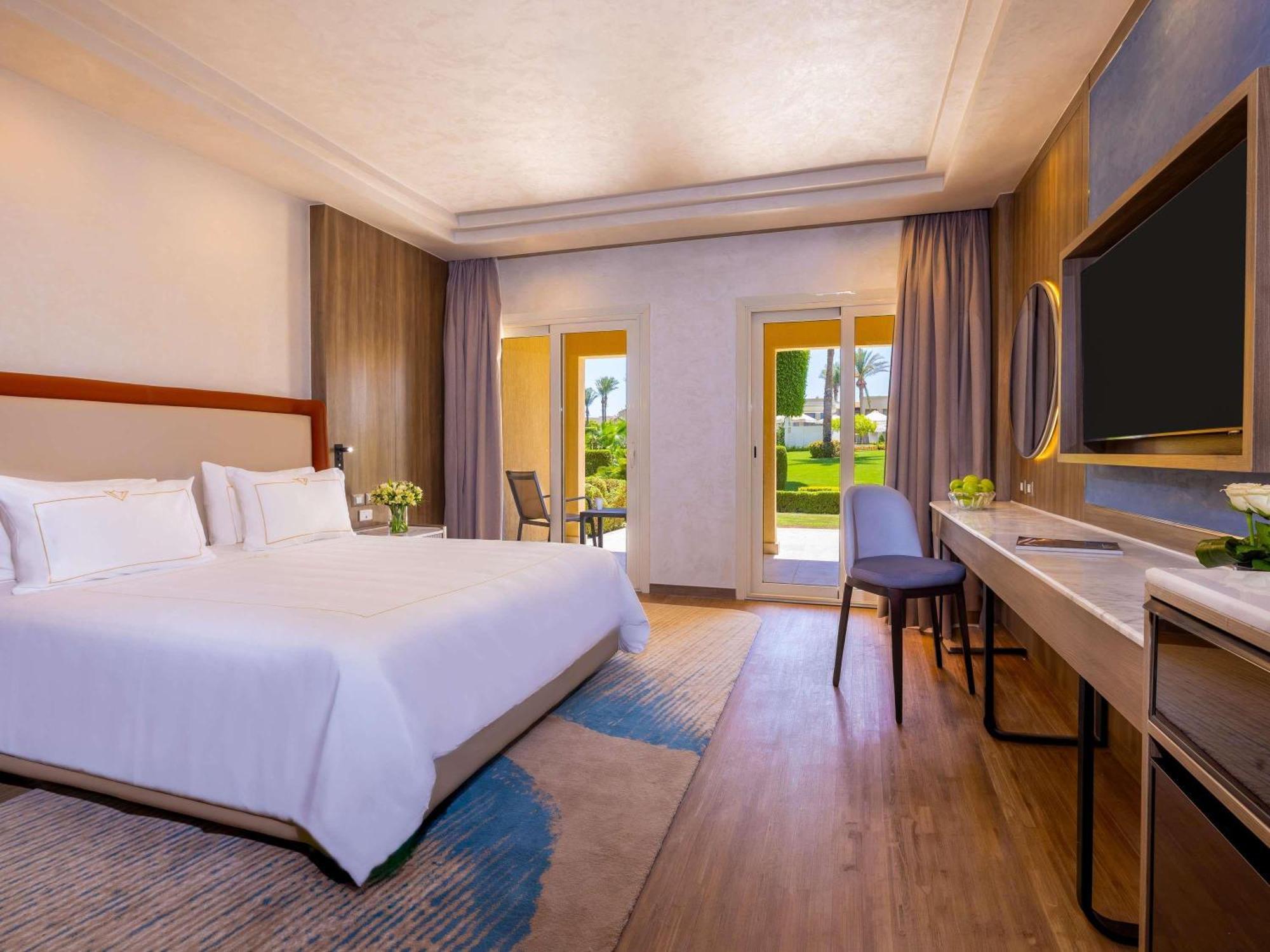 Superior Room King Bed