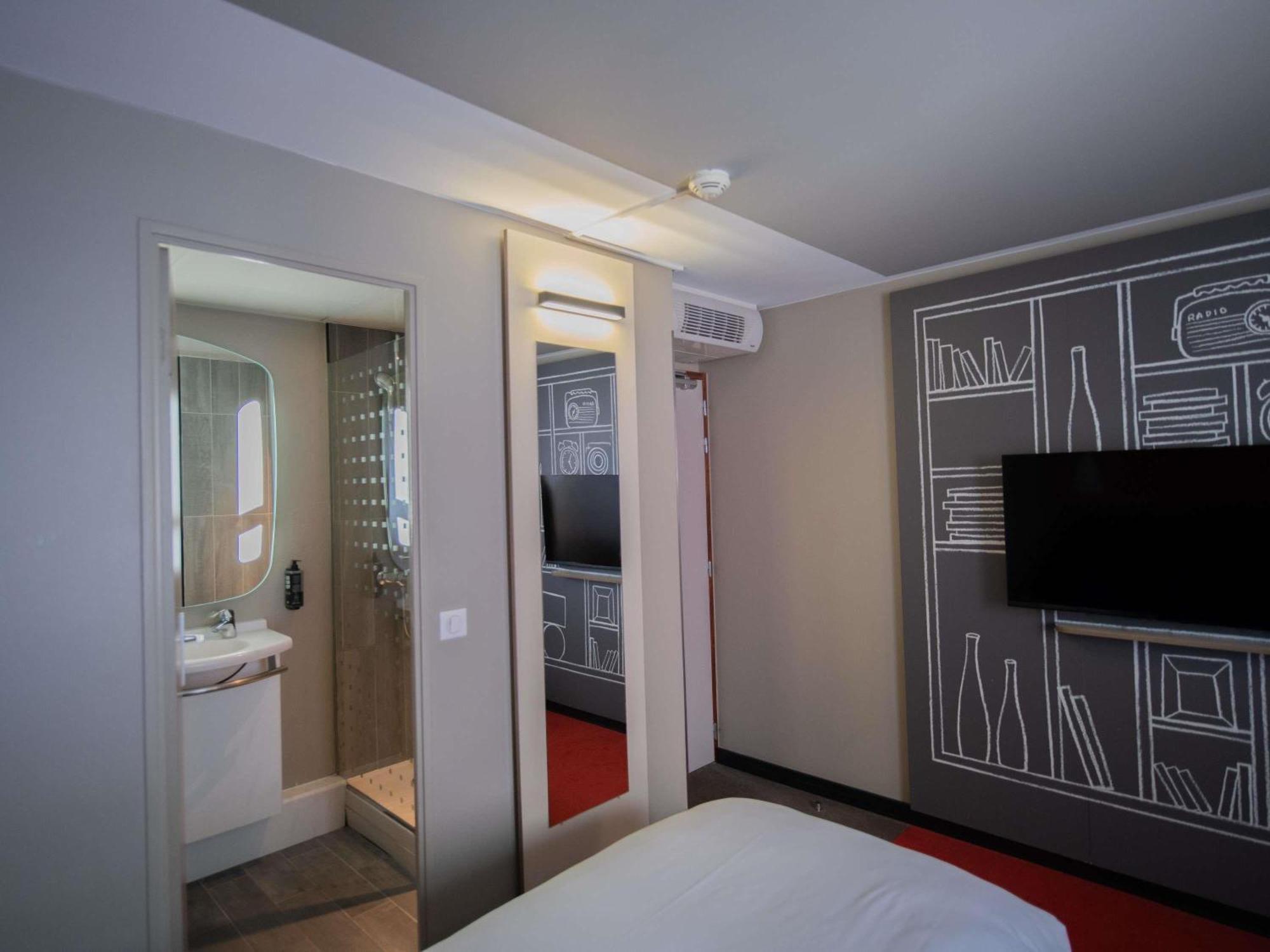 Standard Two Single Bed