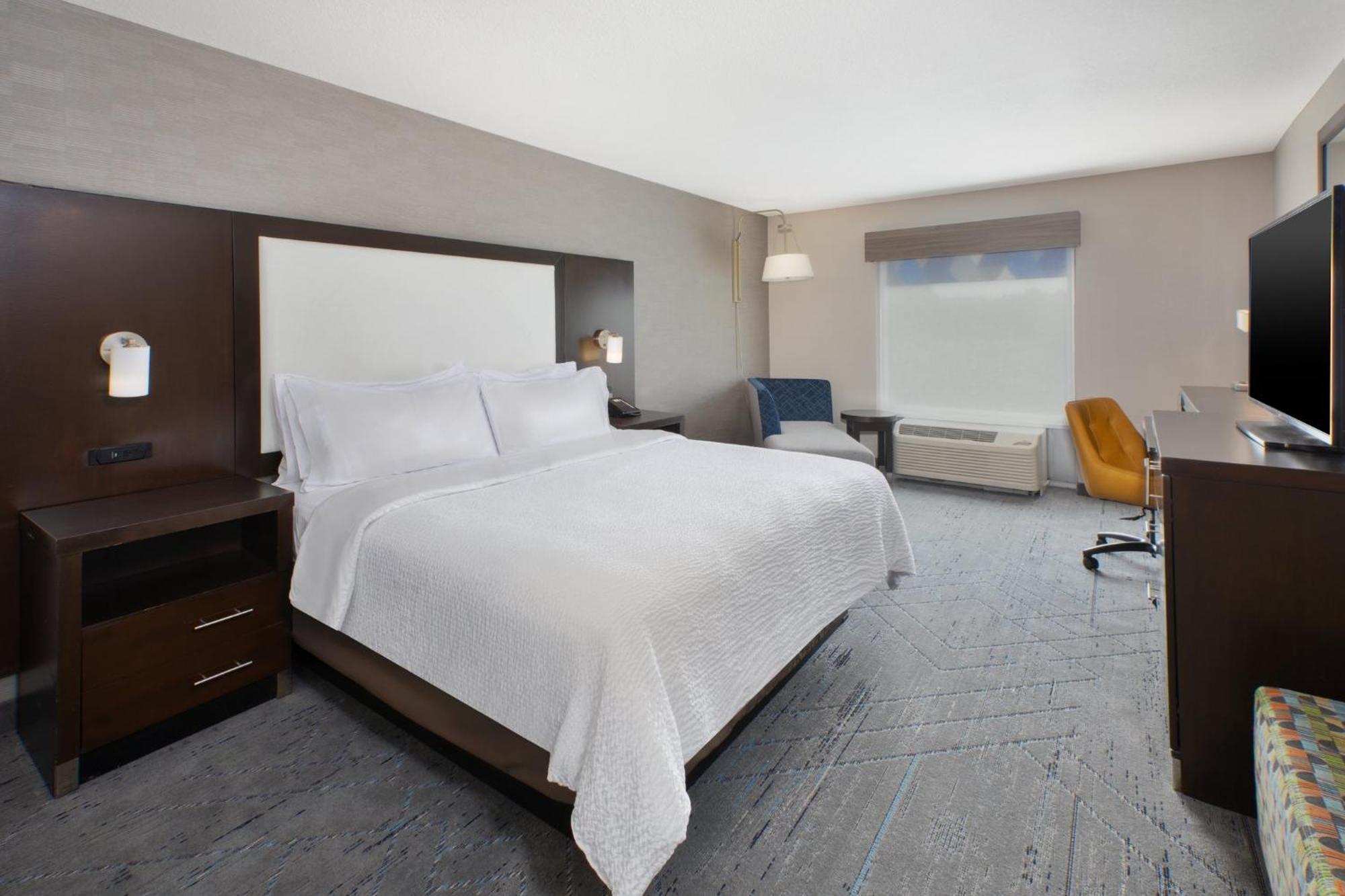 Standard King Room